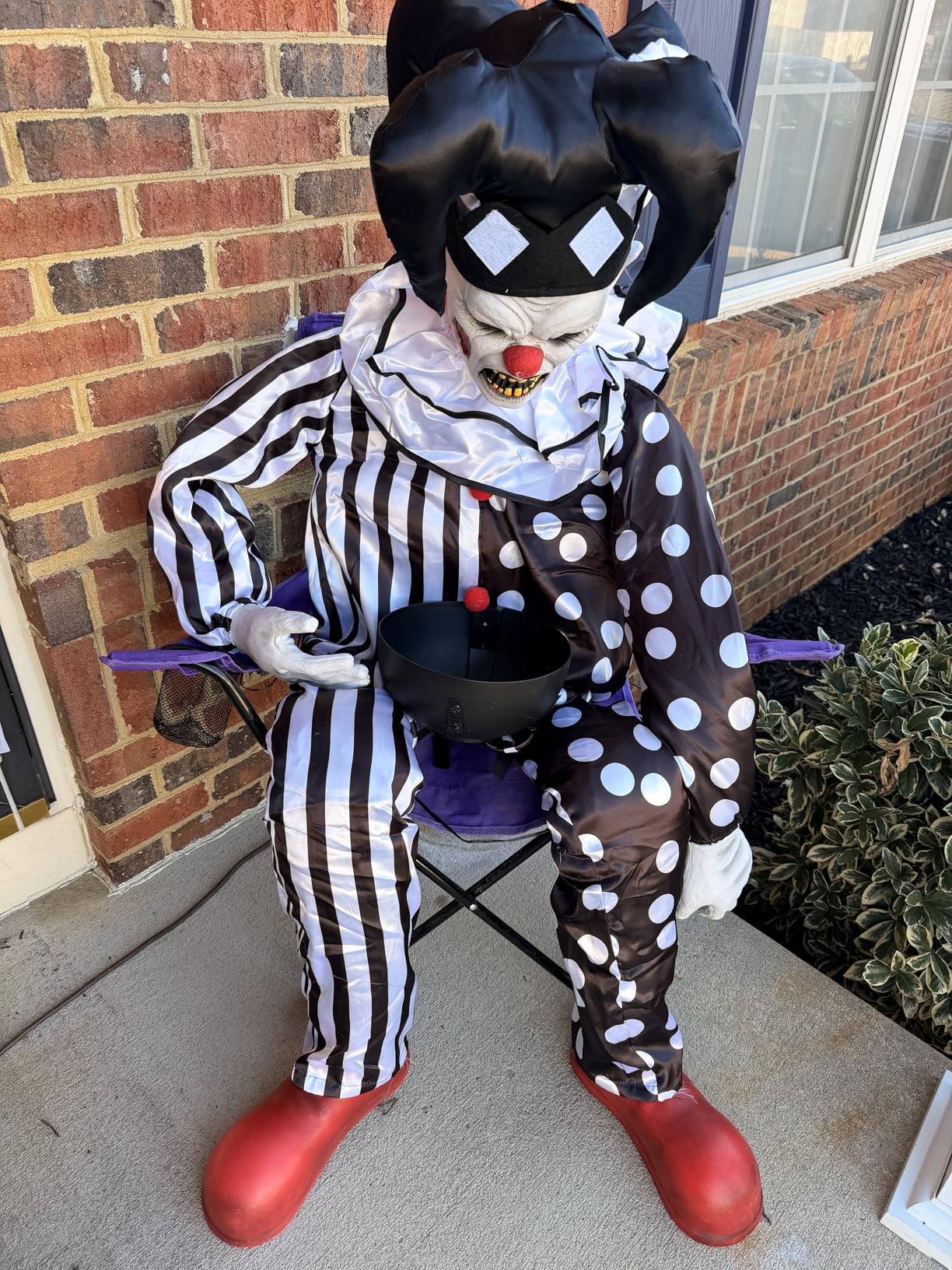 Haunted Hill Farm Hartley The Sitting Scare Clown by Tekky, Motion-Activated Talking Jump-Scare Halloween Animatronic customer photo 1