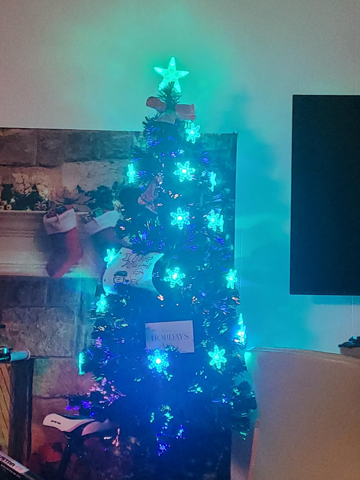 Prsildan 5 FT Fiber Optic Christmas Tree with Lights Artificial Xmas Trees | Pre-Lit, Multi-color LEDs, with Snowflakes & Top Star, Lighted Fake Christmas Tree, Holiday Home Decor customer photo 2