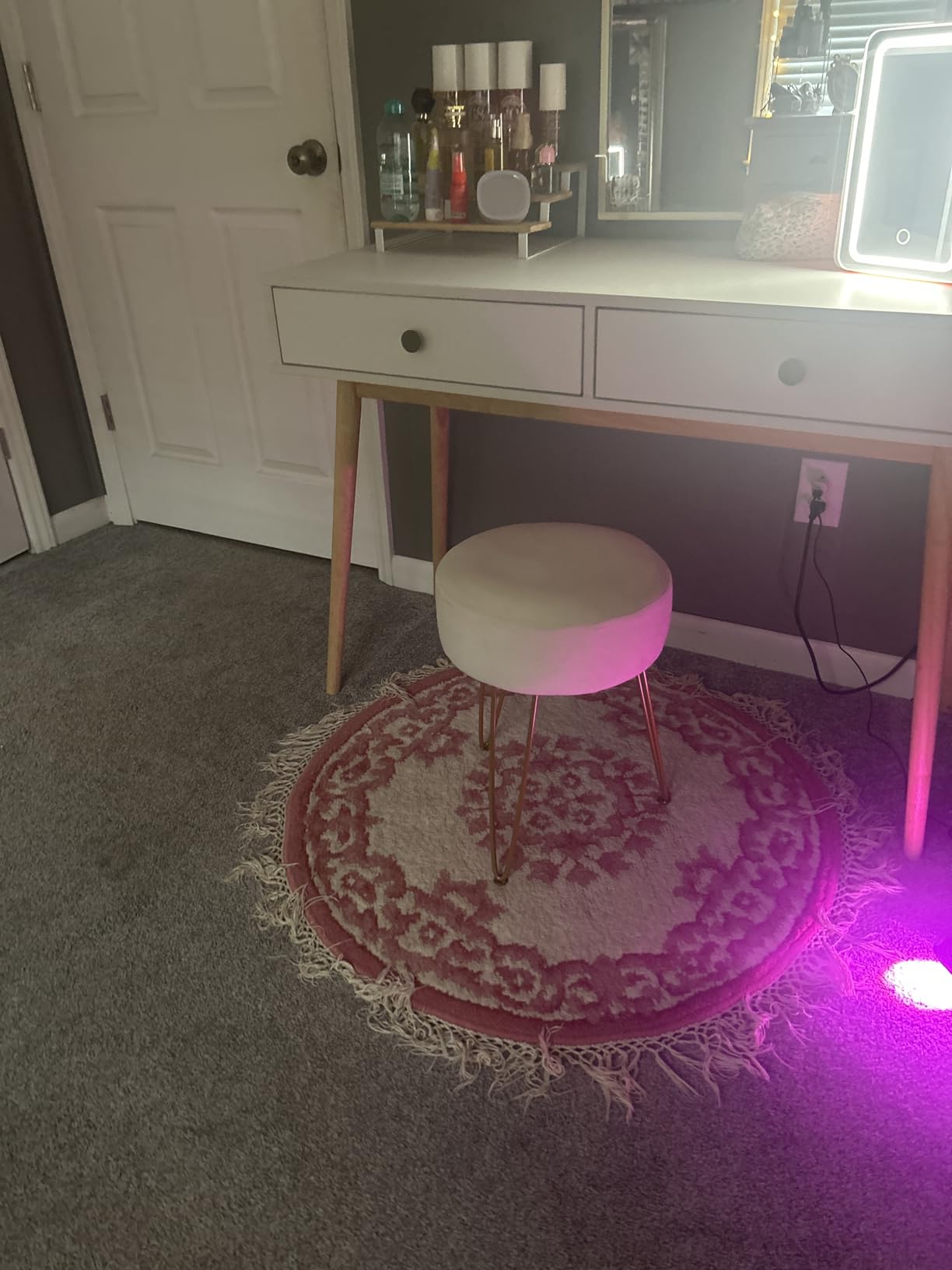 LUE BONA Vanity Stool, White Vanity Stools for Makeup Room, Round Ottoman Foot Stool, Velvet Footrest Vanity Chair for Bathroom Vanity, Bedroom, Living Room, Entryway, Offices customer photo 1