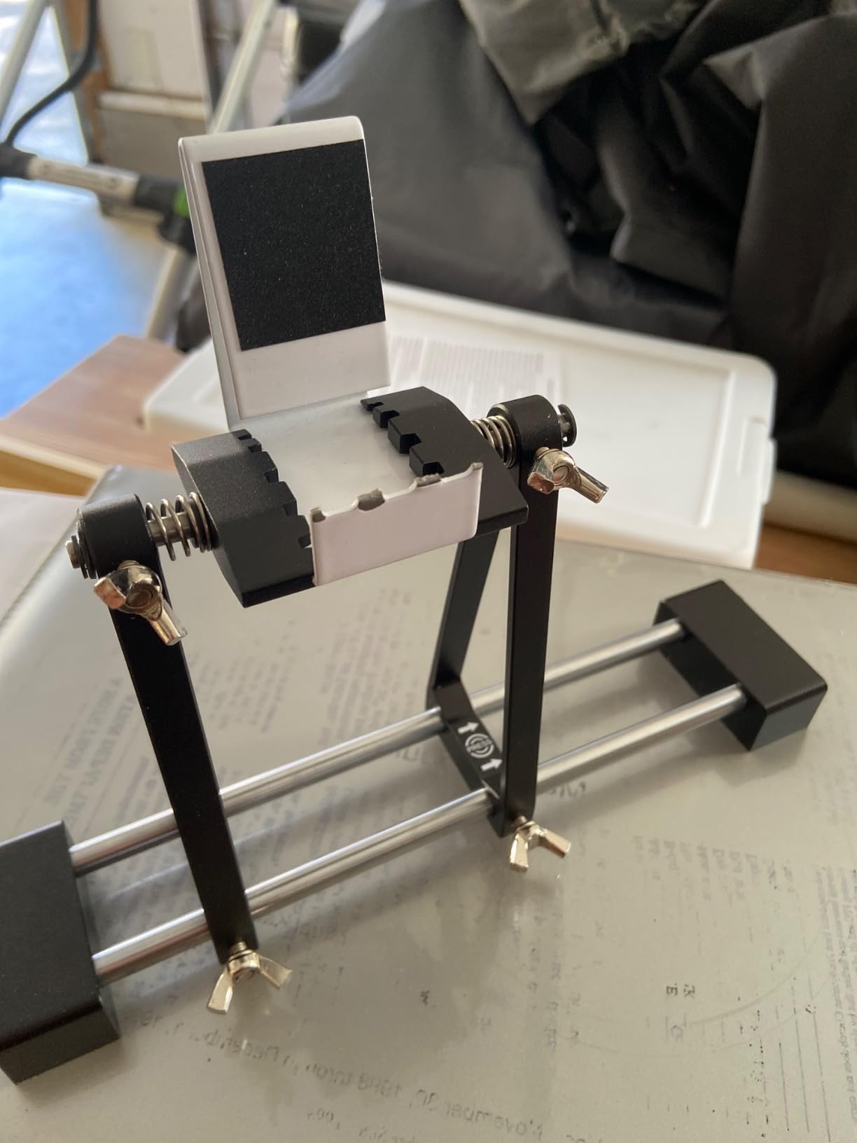 SainSmart Magnetic Adjustable Circuit Board Holder, Soldering Helping Hand | 360 Degrees Rotated, for Clamping PCB, Desoldering, and Soldering DIY Working Station, ESD Safe customer photo 2