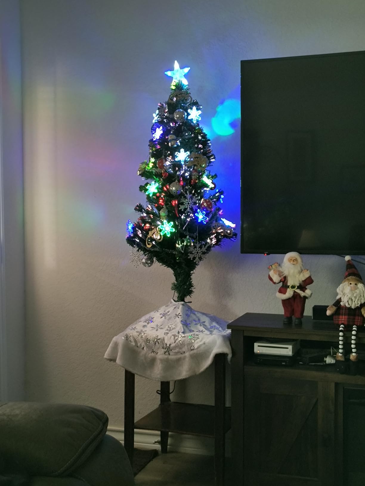 BestComfort 4FT Pre-Lit Christmas Tree with Multicolored Fiber Optics, 18 Snowflake LED Lights, Stunning Star, 125 PVC Tips, Artificial Xmas Pine Tree for Home Office Party Holiday Decorations customer photo 1