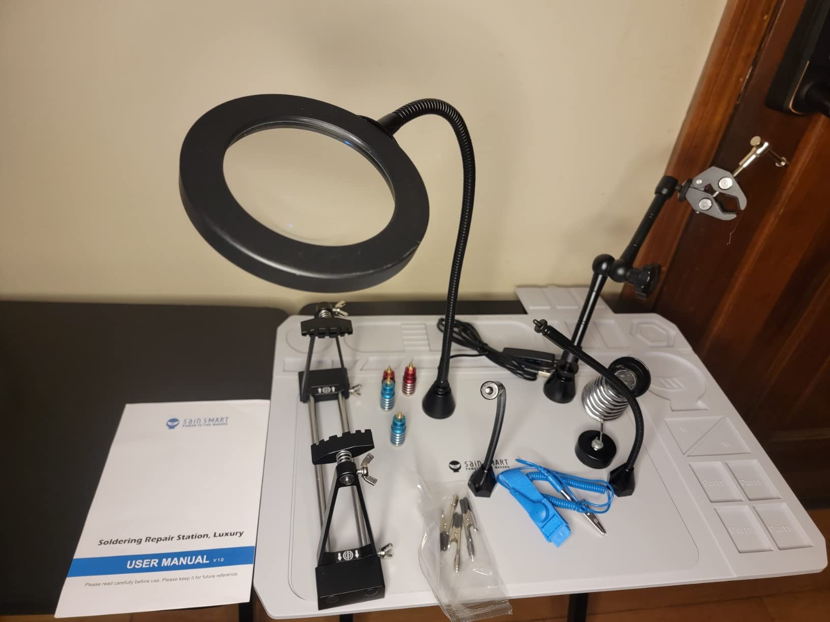 2-in-1 Magnetic Helping Hands, Luxurious Soldering Repair Station with Silicone Soldering Mat, PCB Circuit Board Holder, 5X LED Magnifying Lamp, Extra Large & Heavy Duty Base Plate, ESD Safe customer photo 2