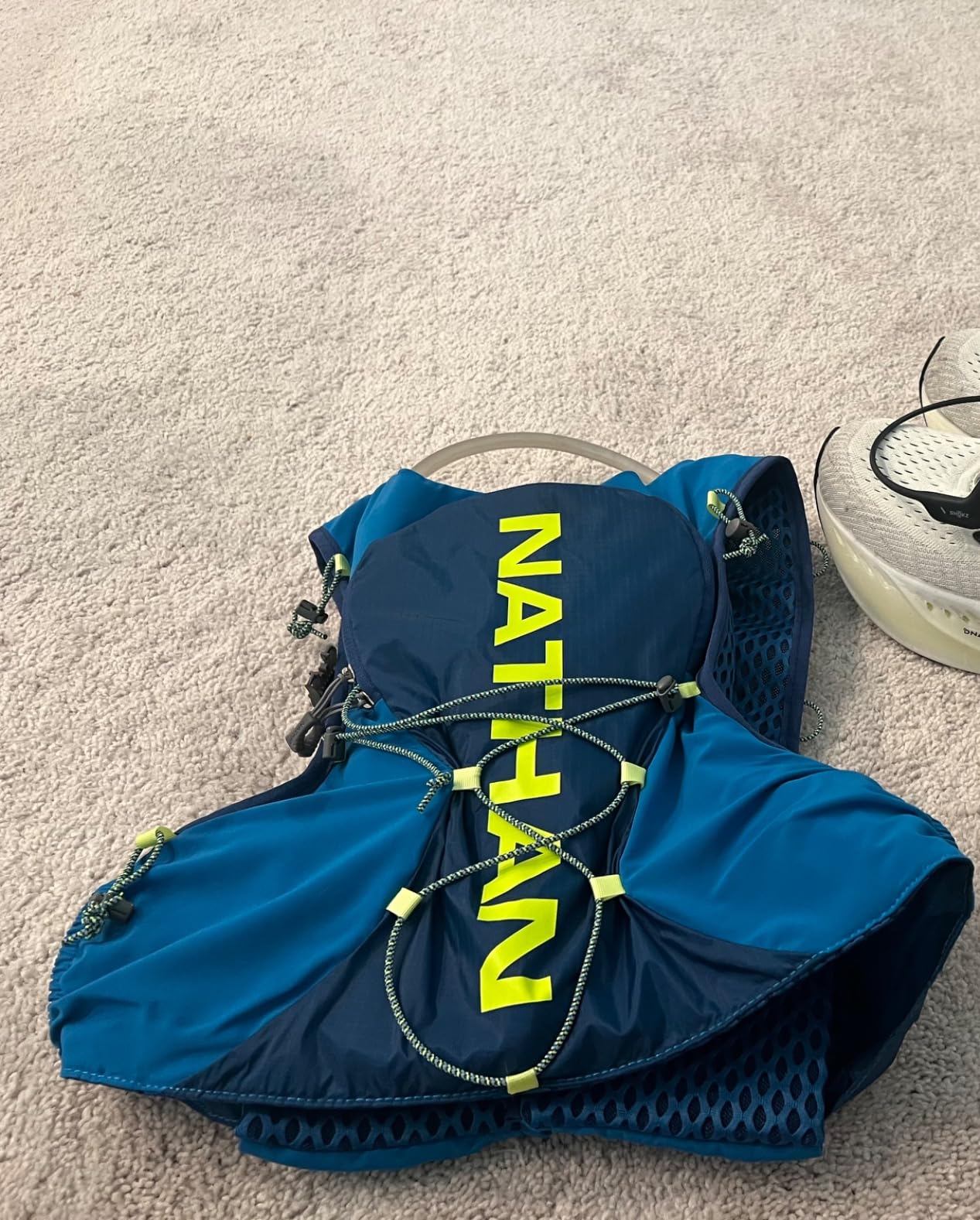 Nathan Vapor Air 3.0 7 Liter Hydration Vest w/ 2L Bladder, Air Mesh Shoulder Straps, Front Pockets & Back Zipper Pocket, Breathable & Moisture Wicking customer photo 1