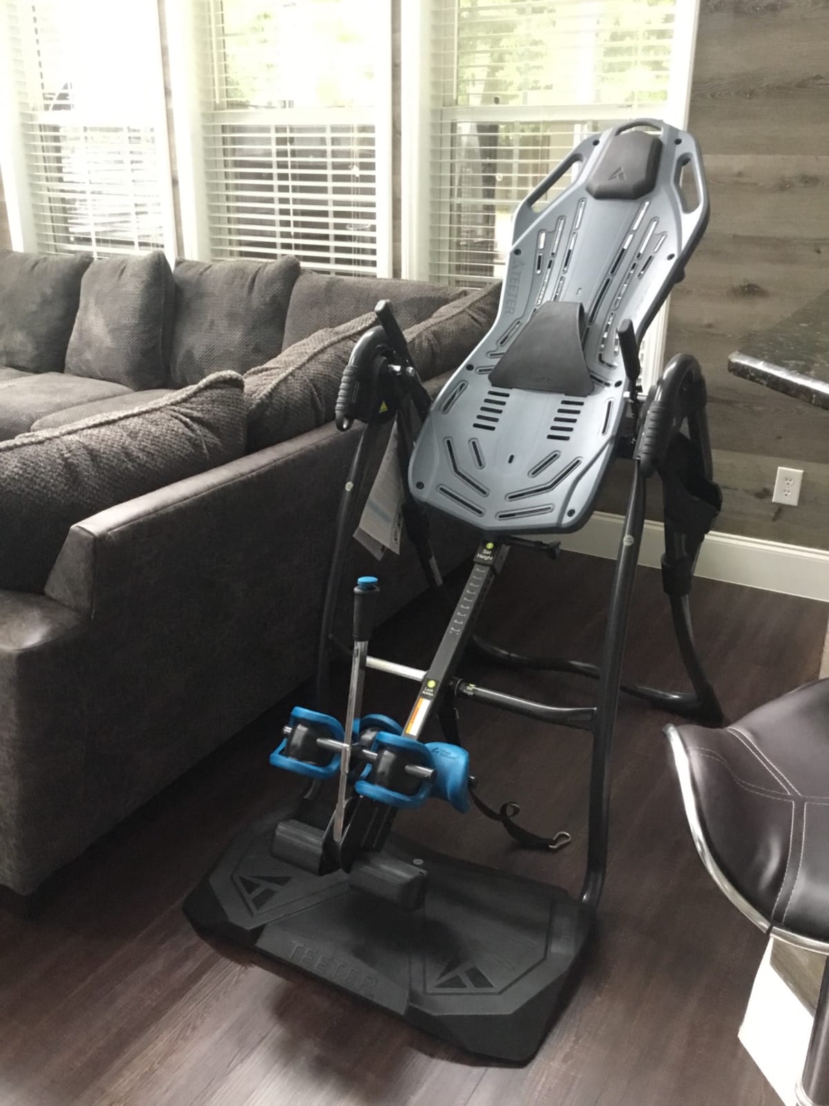 TEETER FitSpine LX9 Inversion Table, Deluxe Easy-Reach Ankle Lock, Decompression Surface for Back Pain Relief, Integrated Accessories, UL Safety Certified, Heavy-Duty 300 lb Capacity, FDA Registered customer photo 2