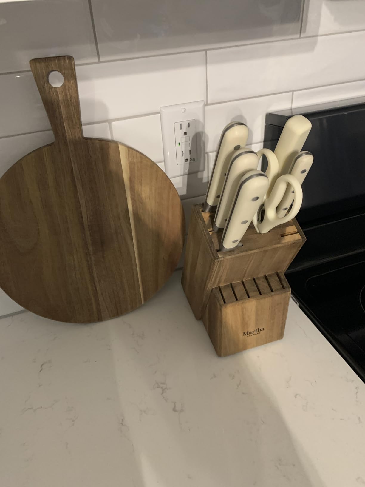 MARTHA STEWART Eastwalk 14 Piece High Carbon Stainless Steel Cutlery Kitchen Knife Block Set with ABS Triple Riveted Forged Handle Acacia Wood Block - Linen White customer photo 2