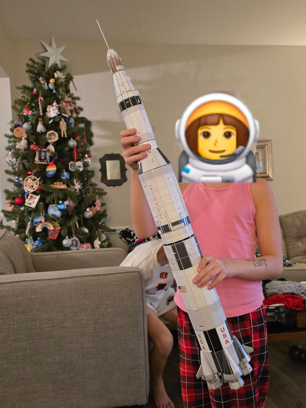 CubicFun NASA Apollo Saturn V 3D Rocket Puzzle Kit, 136 Pieces, Ages 8+ customer photo 2
