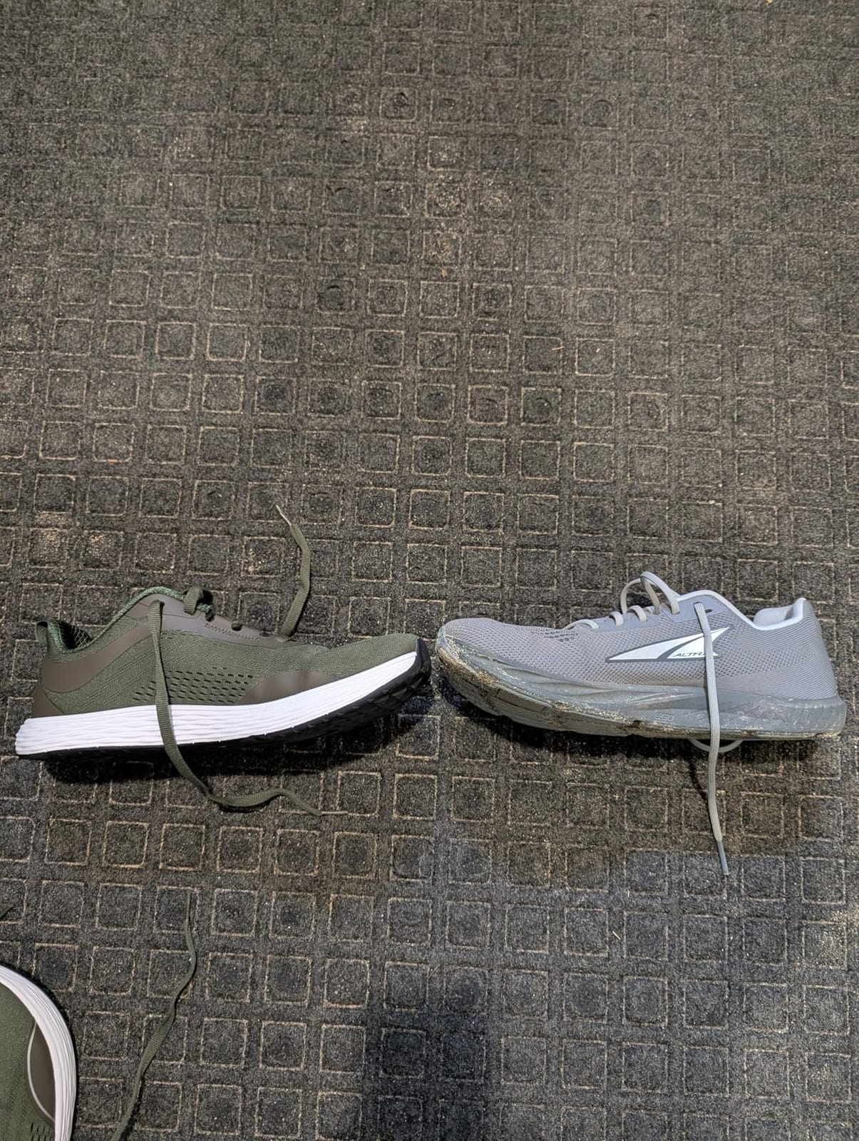 WHITIN Men's Wide Toe Box Zero Drop Road Running Shoes S81 customer photo 1