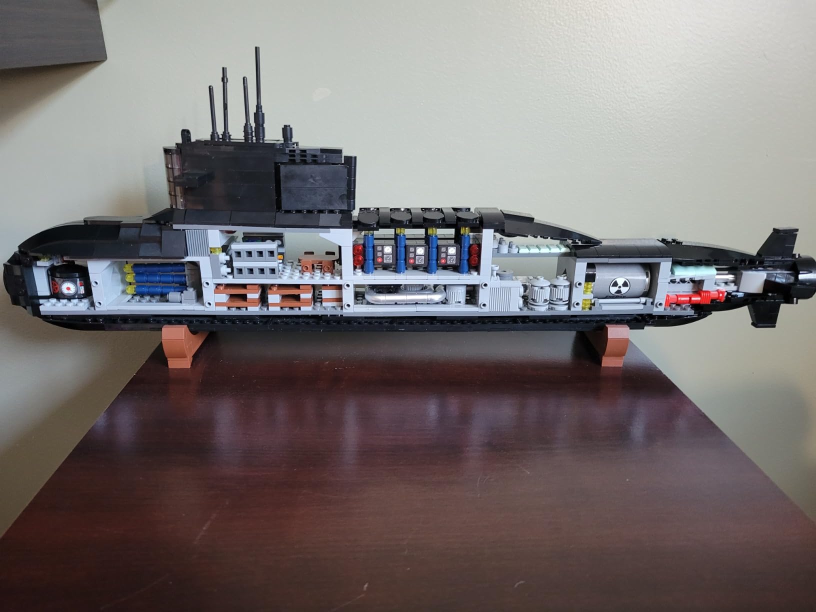 JMBricklayer Nuclear Submarine Building Sets for Adults Men, Military Submarine Toys with Lights, WW2 History Collectible Home Decor Battleship Construction Set, Army Toy Gifts, 1498PCS customer photo 2