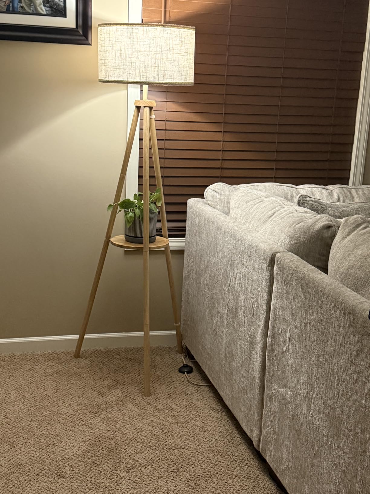 OUTON Wood Tripod Floor Lamp with Shelves, Mid Century Floor Lamp with Remote Control, 4 Color Temperature, LED Modern Dimmable Standing Lamp with Beige Linen Shade for Living Room, Bedroom, Office customer photo 1