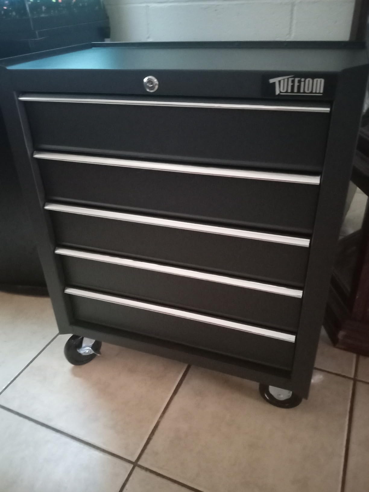 TUFFIOM 5-Drawer Rolling Tool Chest w/Drawers & Lock, Tool Storage Cabinet with Lockable Wheels, Top Cushion & Drawer Liners, Tool Organizer Box for Garage, Warehouse & Repair Shop customer photo 2