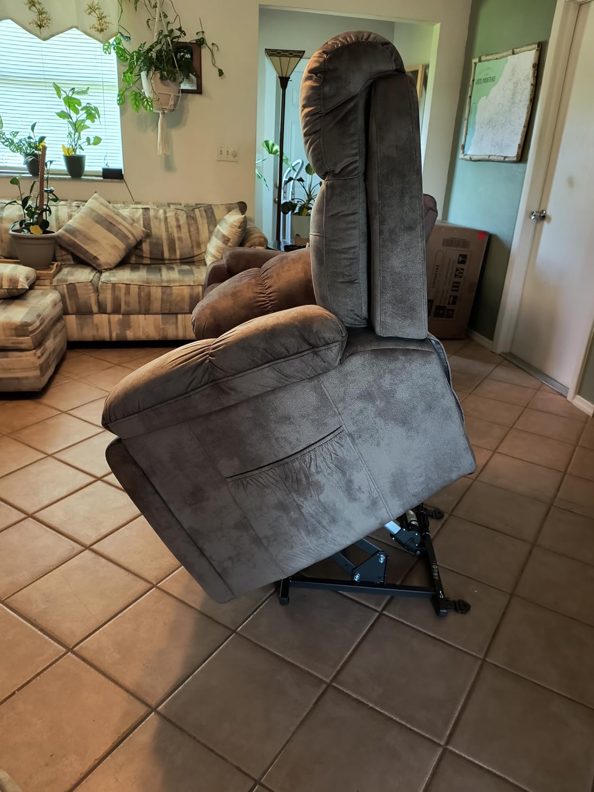 CANMOV Large Power Lift Recliner Chair with Massage and Heat for Elderly Big and Tall People, Overstuffed Wide Recliners with 2 Cup Holders, Side Pocket and USB Port, Camel customer photo 2