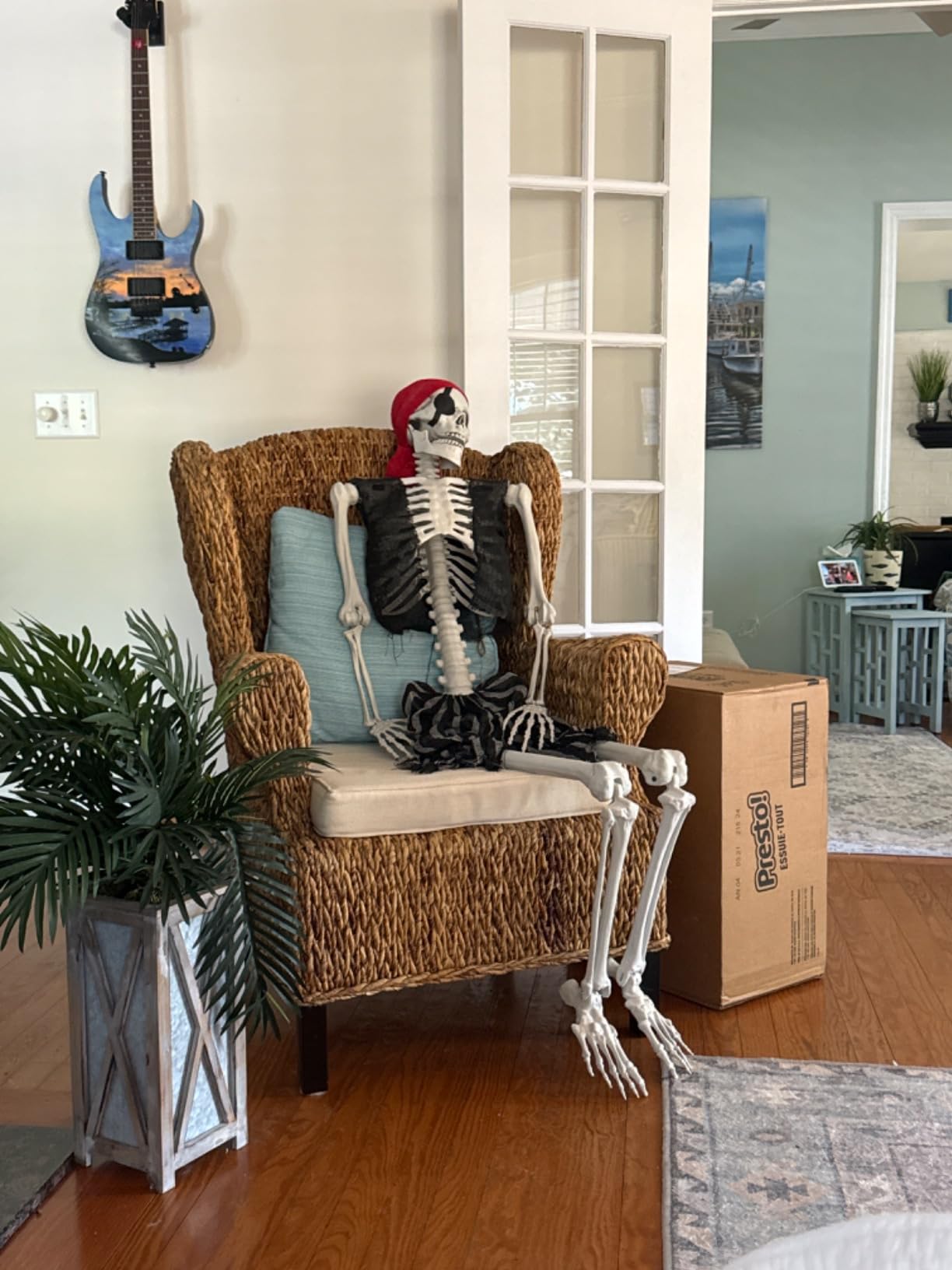 5.4ft Halloween Life Size Pirate Skeleton Realistic Human Full Body Skeleton Props with Movable Joints for Halloween Decoration Haunted House Indoor Outdoor Décor (Pirate Style) customer photo 2