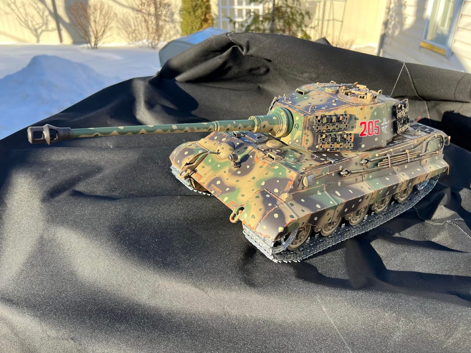 US in Stock, 2.4G Heng Long, 1/16 7.0 Upgraded German King Tiger RTR RC Tank 3888A Smoking Generator Metal Tracks 340° Rotating Turret Infrared Combat Lifting Barrel Light Sound BB Shooting customer photo 2