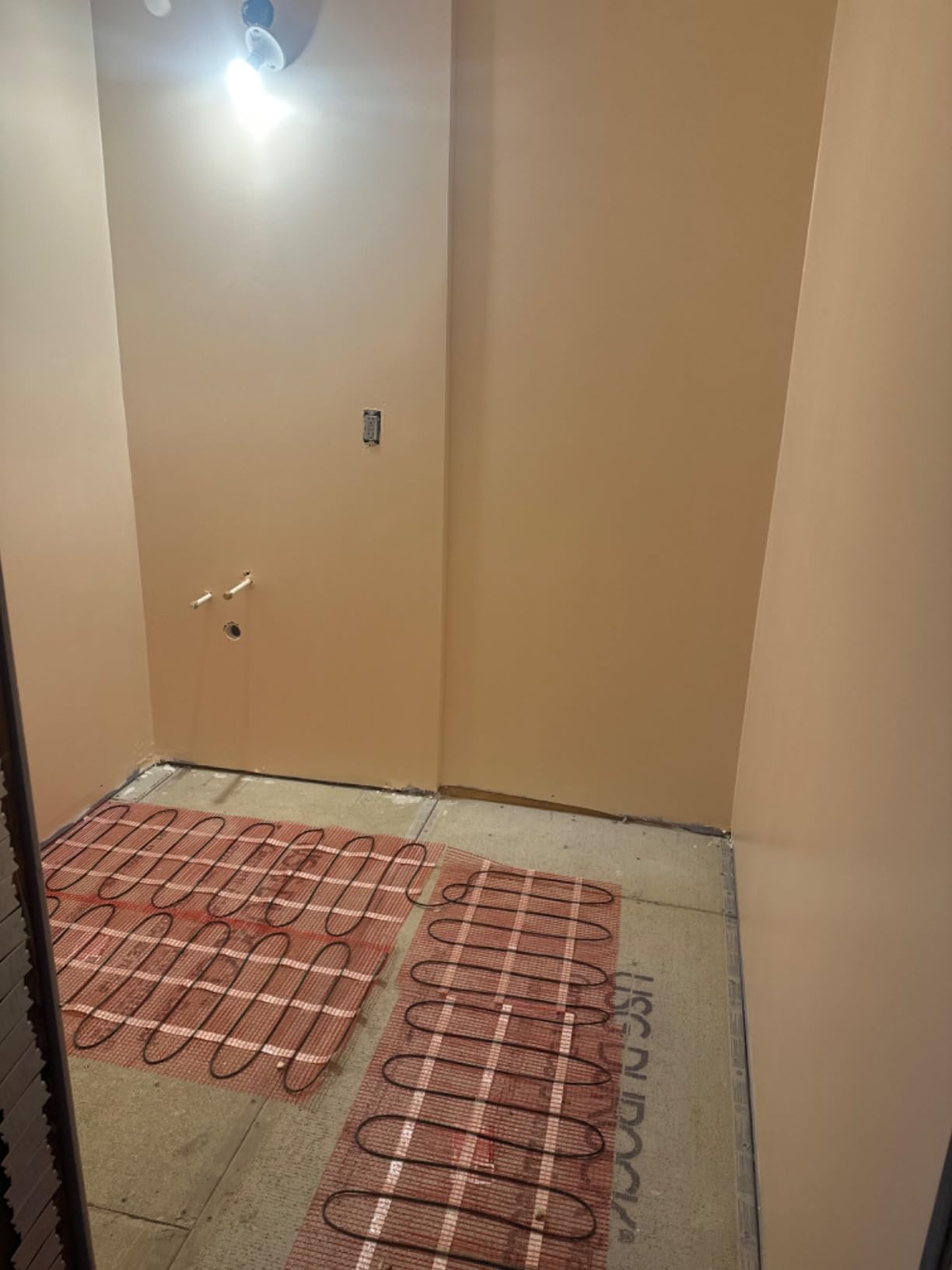 VEVOR Floor Heating Mat, 20 Sq. ft, Electric Radiant in-Floor Heated Warm System with Digital Floor Sensing Thermostat customer photo 2
