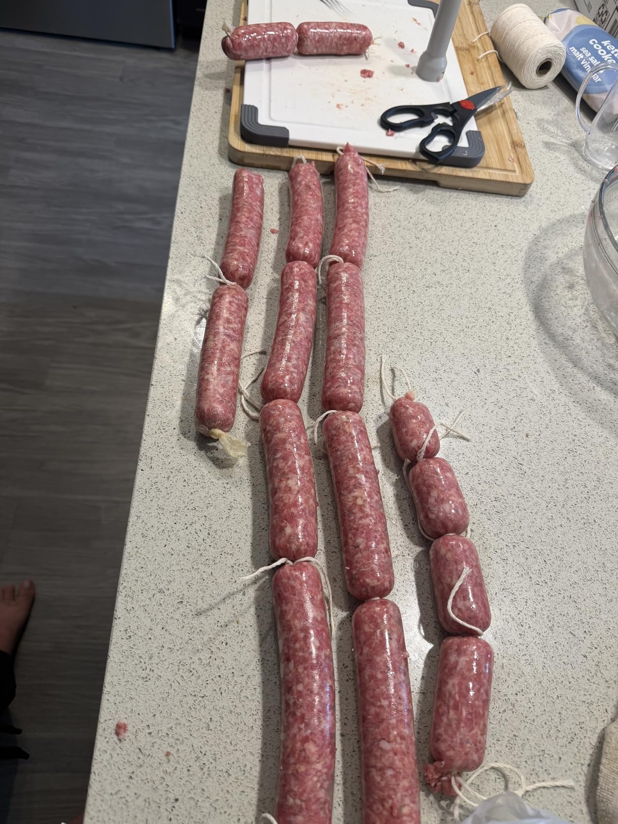 Sausage Stuffer with 4 Different Inches Stuffing Tubes - Manual Sausage Maker, Homemade Sausage Machine Making Kit, for Home Camping Outdoor Grill BBQ, Maximum Capacity 2.2 LB customer photo 1