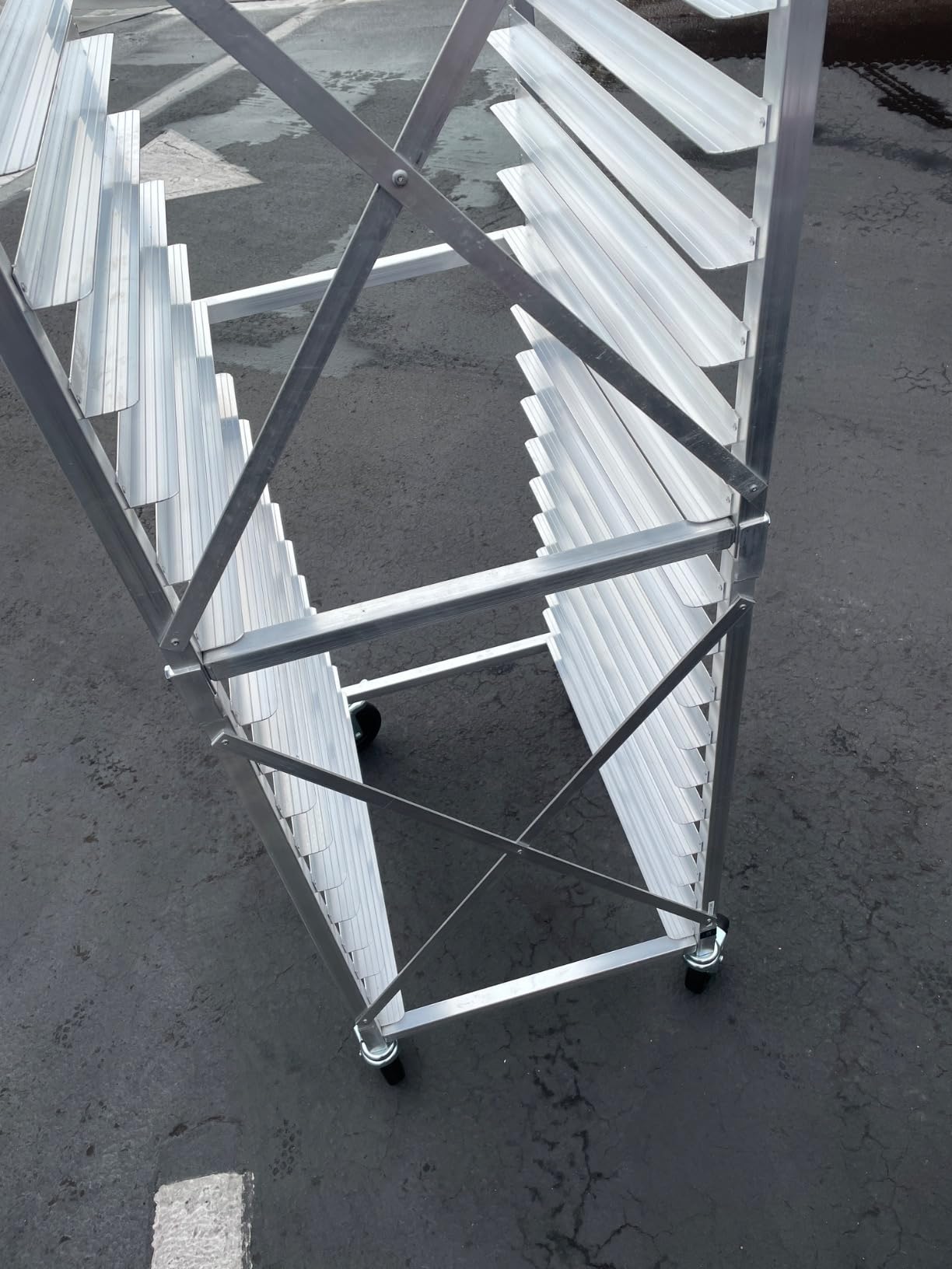 VEVOR Bun Pan Rack, Full Size 20-Tier Commercial Bakery Rack, Brake Wheels, Aluminum Racking Trolley, Full & Half Size, 26