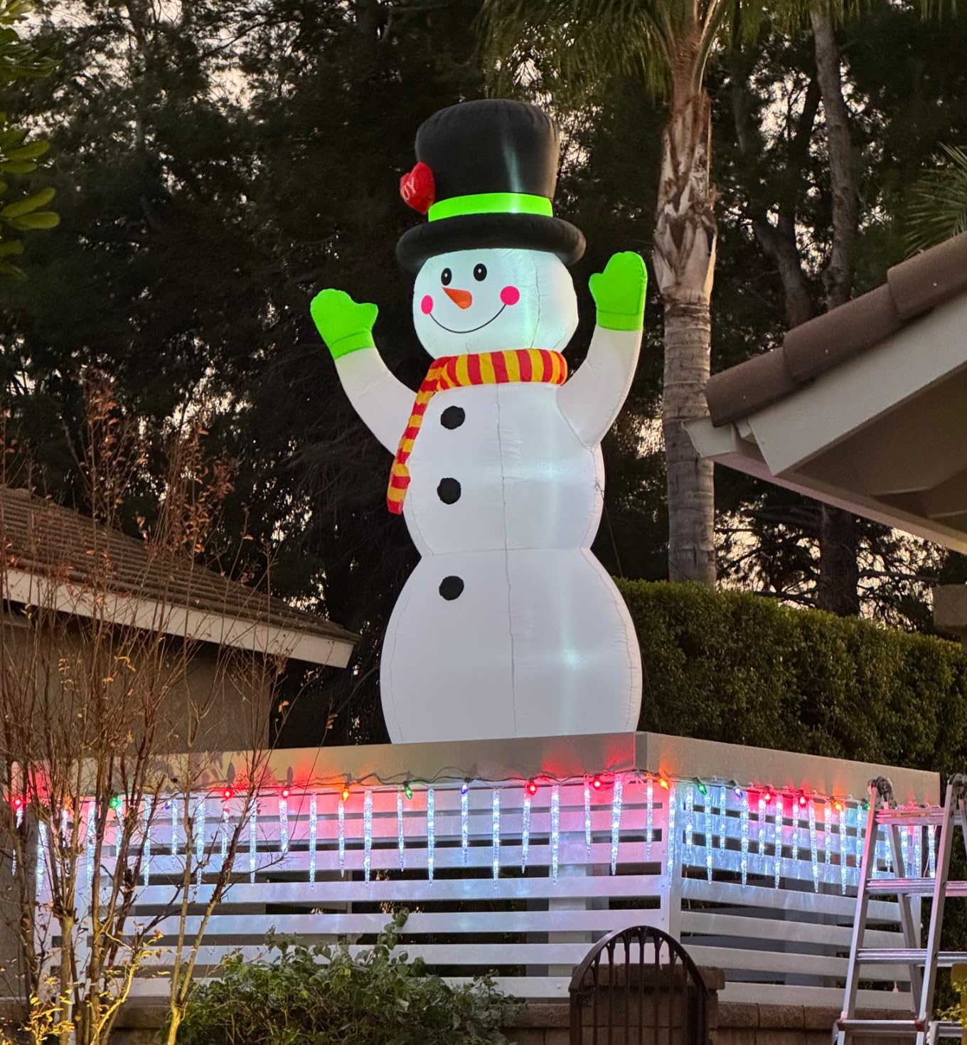 10 FT Christmas Inflatables Snowman Outdoor Yard Decorations, Giant Blow Up Snowman, Built-in Bright LED Lights, Huge Xmas Blowups Snow Man Outside Holiday Decor for Garden Patio Porch Lawn Home Party customer photo 2