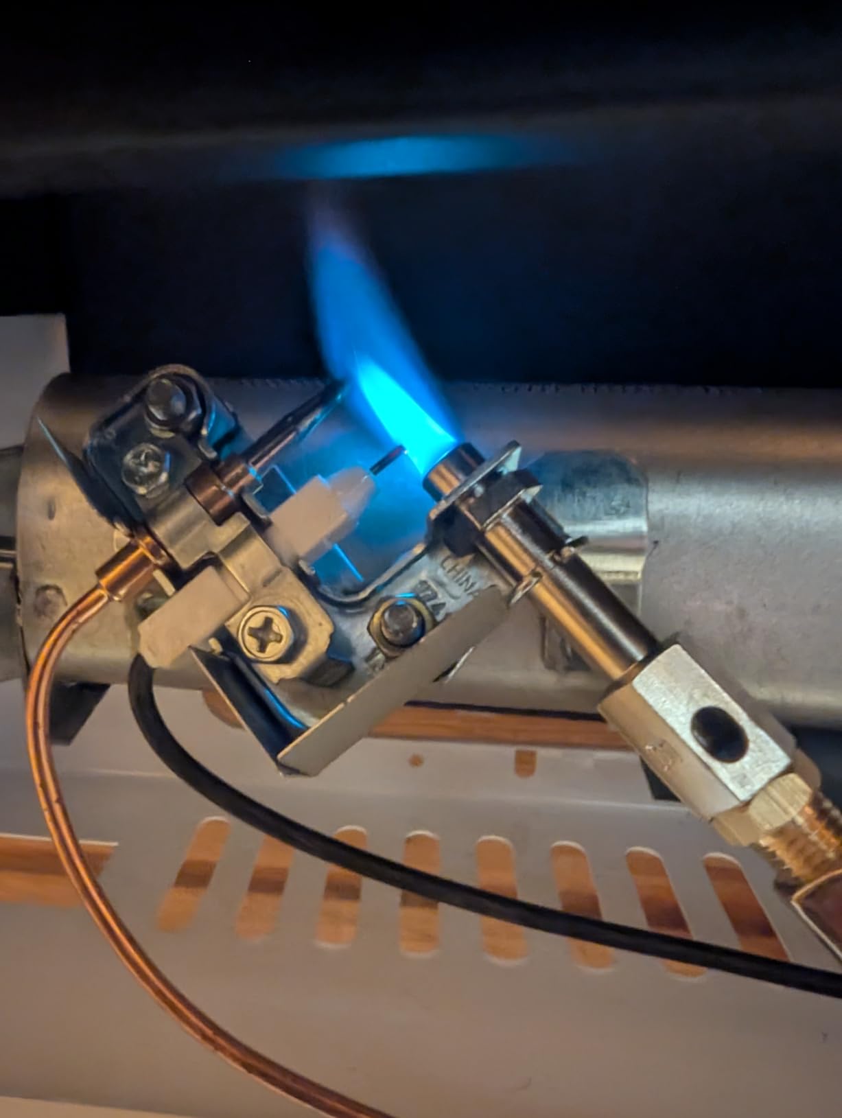 ProCom Heating Liquid Propane Ventless Blue Flame Heater With Base Feet - 10,000 BTU, T-Stat Control - Model# ML100TBA-B customer photo 2