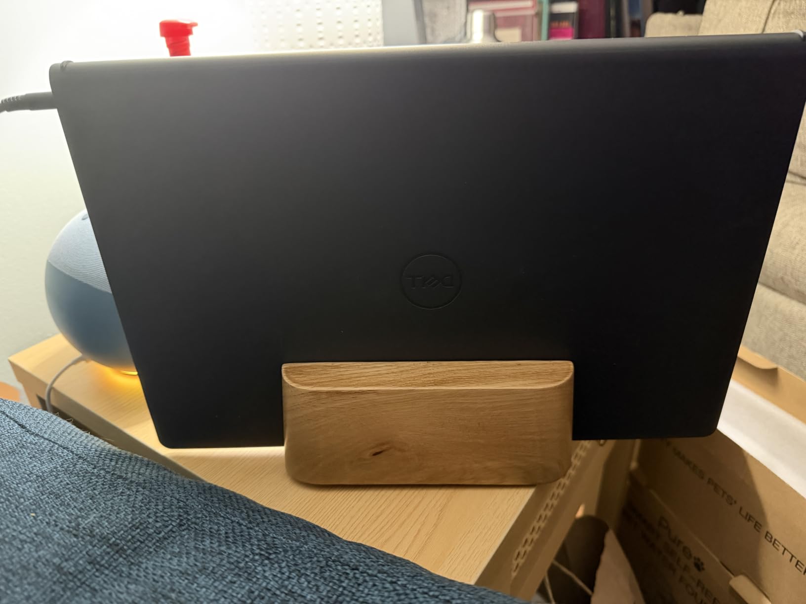 COREMINDED Adjustable Vertical Laptop Stand for Desk, Wooden Laptop Holder, MacBook Pro Stand, Wood Mac Air Dock (Solid Oak) customer photo 2