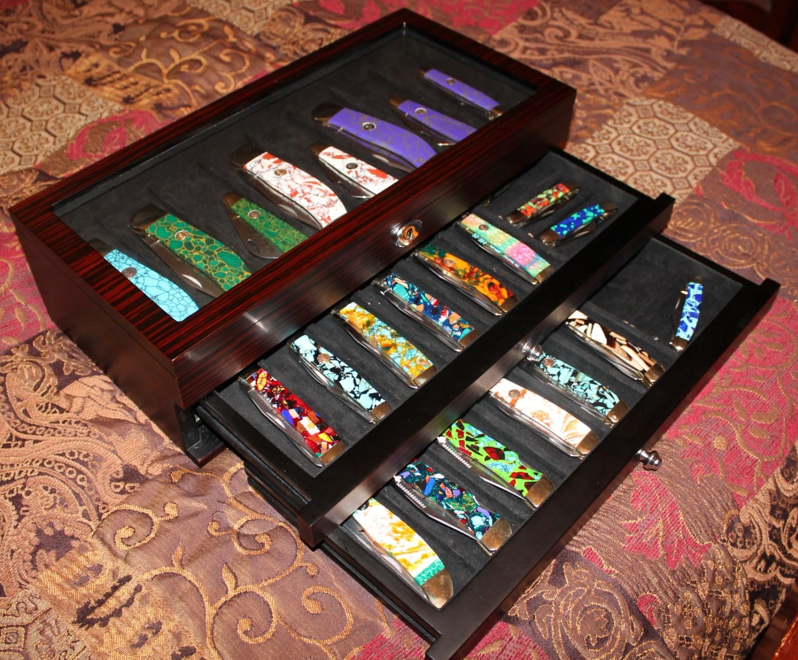 Knife Display Case, 22-26 Slot Storage Box, Ebony Veneer, 3-Tier, Lockable, Showcase & Organizer for Pocket Knives, Men Gift, 15.9x7.8x4.5 inches customer photo 2