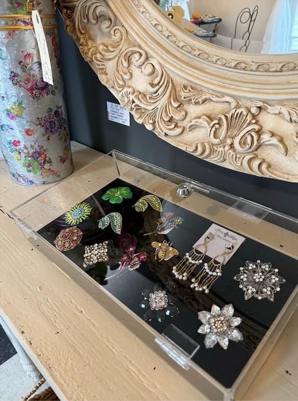MOOCA Lockable Premium Acrylic Display Cases for Collectibles with a Luxurious Removable Pad, Ideal for Showcasing Collectibles, Watches, Jewelry, Eyewear, and Knives customer photo 1
