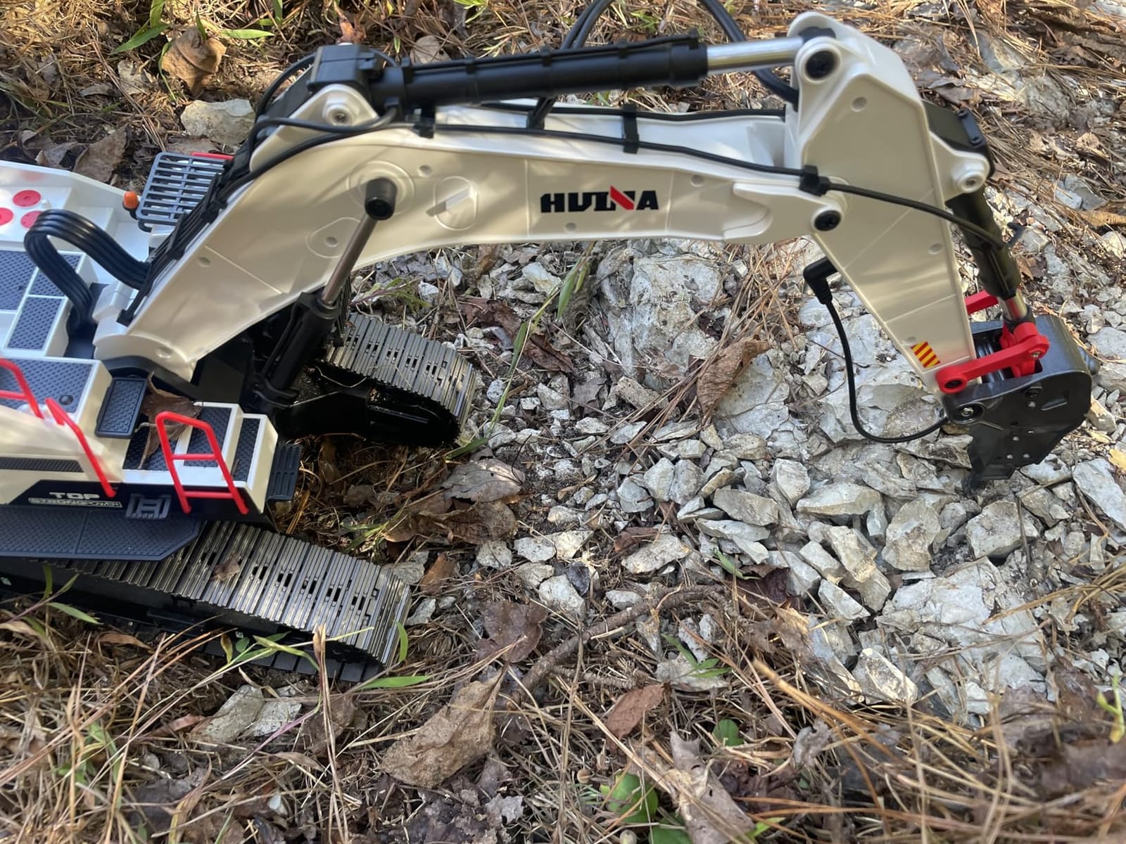 TOUCAN RC HOBBY 1/14 HUINA RC Metal Excavator Model 1594 Radio Light Battery 28CH Sound customer photo 2