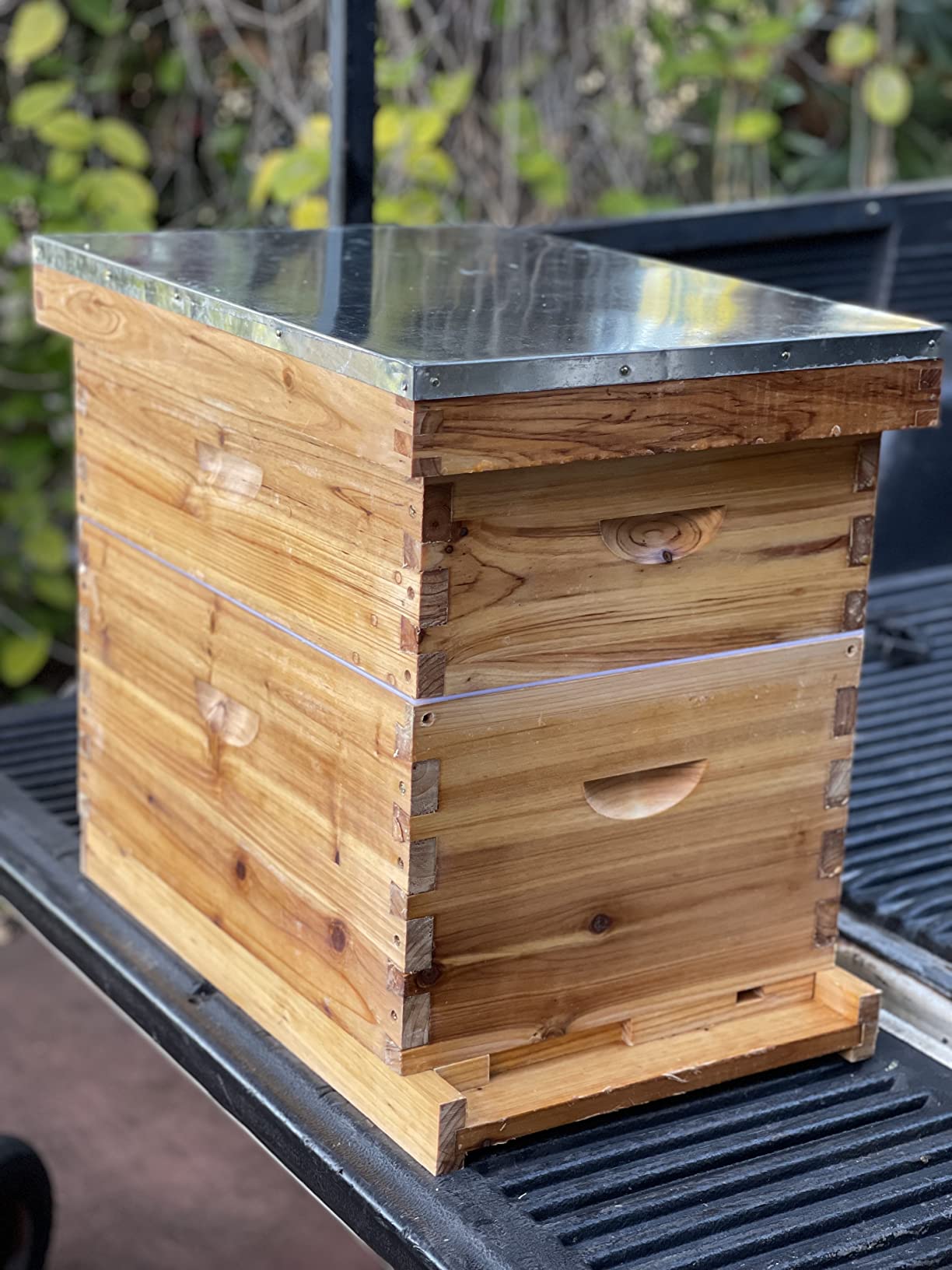POLLIBEE 8 Frame Bee Hive Beeswax Coated Complete Bee Hives Includes Bee Frames and Waxed Foundations (2 Deep Boxes & 2 Medium Boxes) customer photo 2