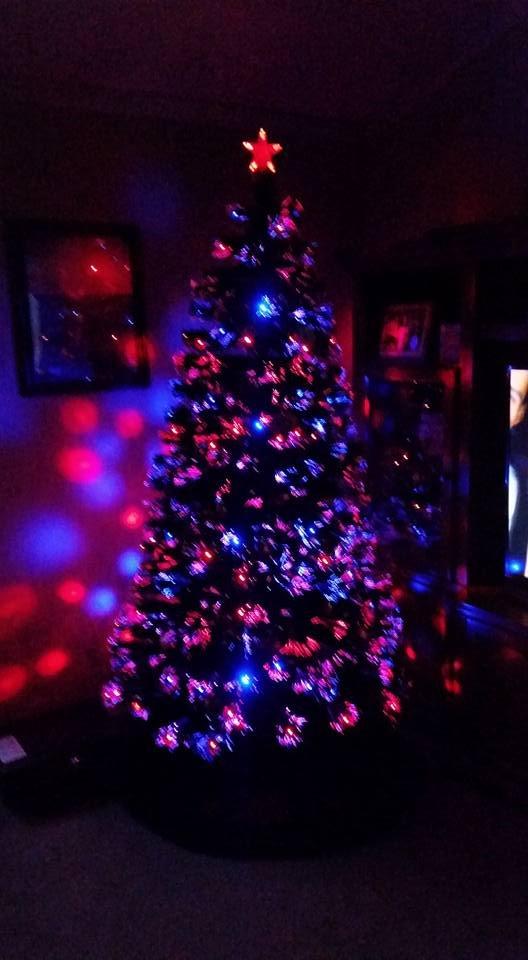 Best Choice Products 6ft Pre-Lit Fiber Optic Artificial Pine Christmas Tree, Holiday Décor Centerpiece w/ 230 Multicolored LED Lights, 8 Sequences, Foldable Stand customer photo 1