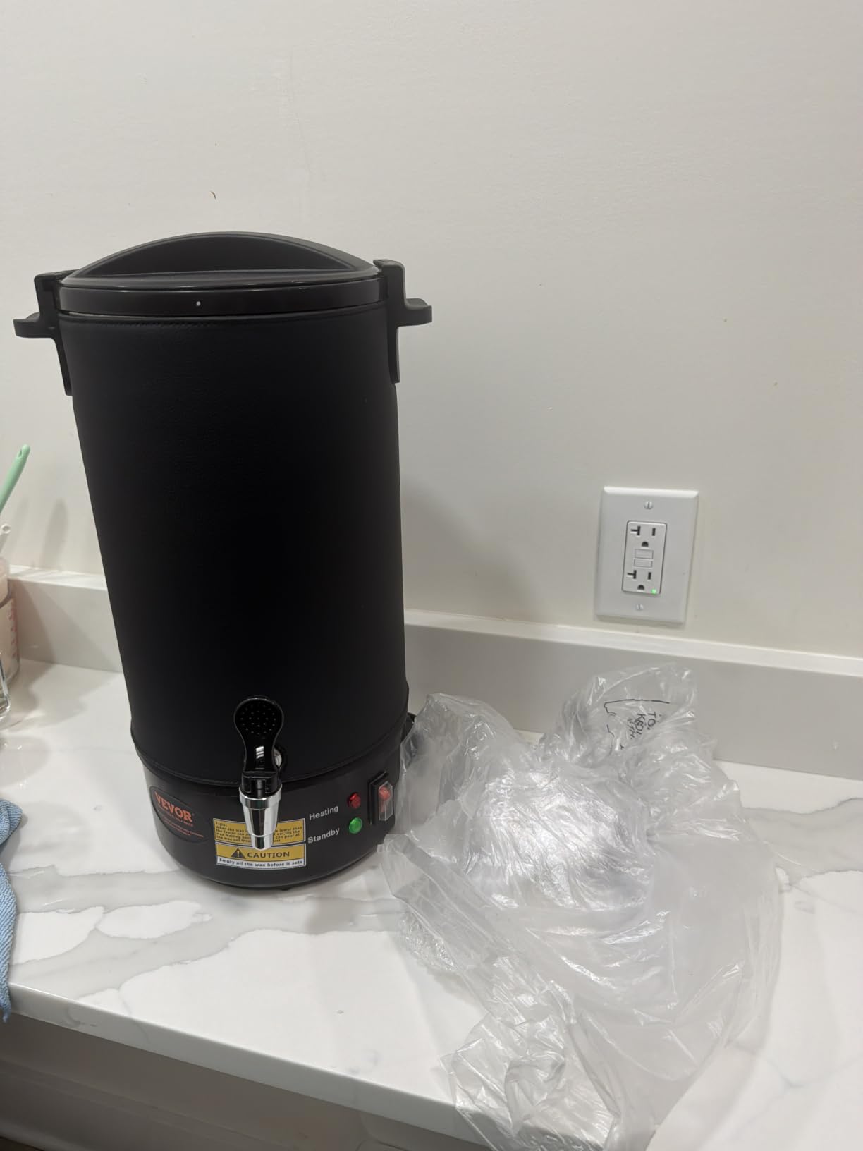 VEVOR 20Lbs Wax Melter for Candle Making, 10 L Extra Large Electric Wax Melting Pot, with Easy Pour Spout and 5-Level Temp Control, Easy Clean for Candle Soap Cream Beauty Bulk Production Business customer photo 2