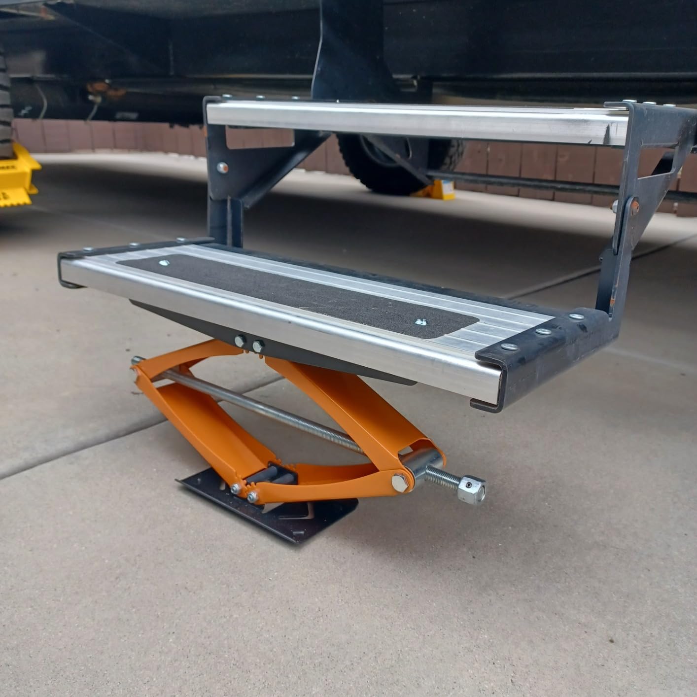 RV Step Stabilizer Kit for Travel Trailers, 5th Wheels and Motorhomes, Drill Allowed, Solid Metal and Height Adjustable customer photo 2