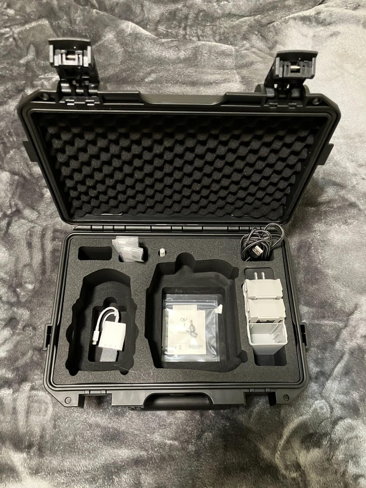 Lykus Titan MM410 Waterproof Hard Case for DJI Mini 4 Pro/Mini 3/Pro and RC2/RC/RC-N2/N1, Support 7 batteries and RC lanyard customer photo 1