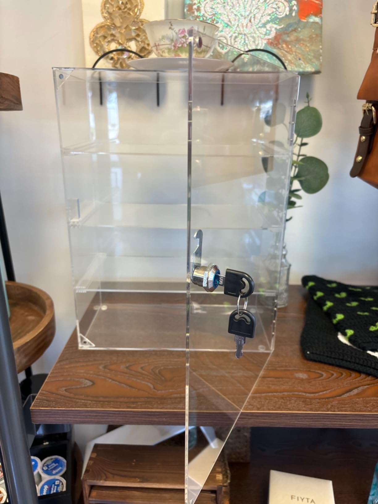 Tozcozus 4 Shelf Acrylic Display Case with Lock, Cabinet for Collectibles customer photo 1