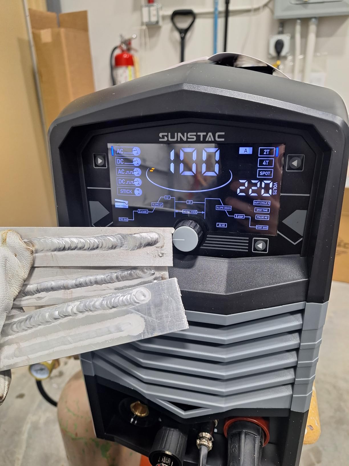 Sunstac 250A Aluminum TIG Welder with Pulse ACDC Foot Pedal Control | DC TIG/AC TIG/Pulse TIG/SPOT TIG/Stick 5 in 1 welder, 110V/220V Dual Voltage, LCD parameter display customer photo 2