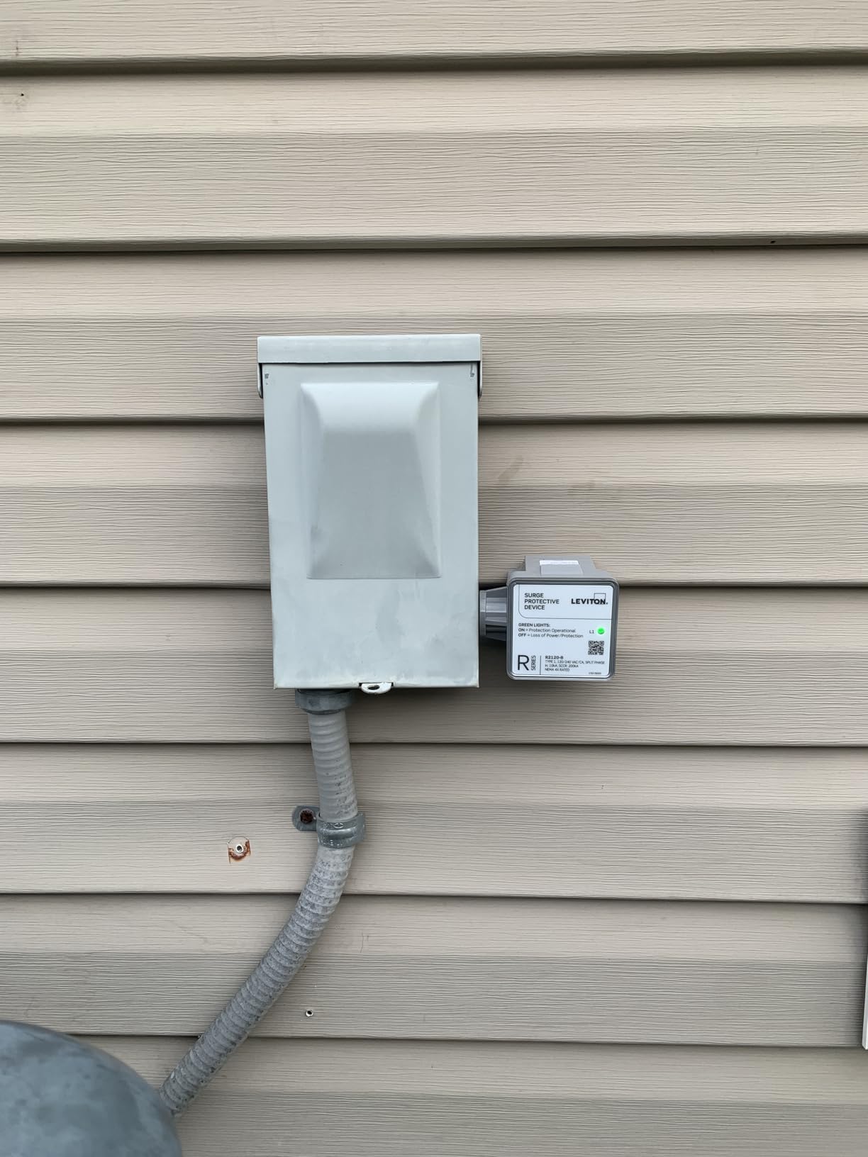 Leviton Type 1 Surge Protective Panel, Residential Home Surge Protection, 120/240 VAC, Split Phase, 36kA per Phase, R2120-B SPD, Gray customer photo 2