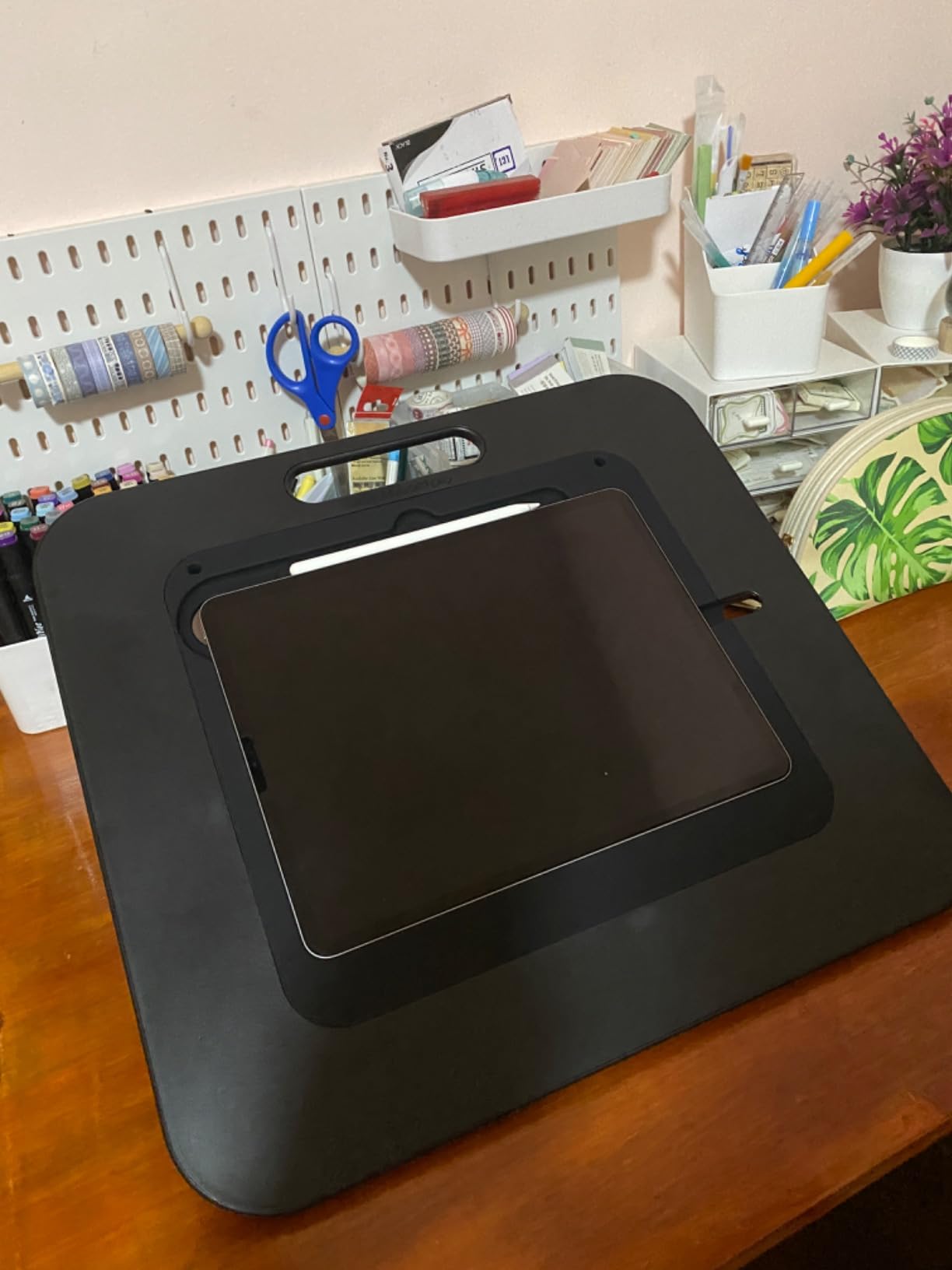 SKETCHBOARD PRO 2 iPad Art Stand (Black, iPad Pro 12.9-inch 3rd-6th Gen/Air 13-inch) customer photo 2