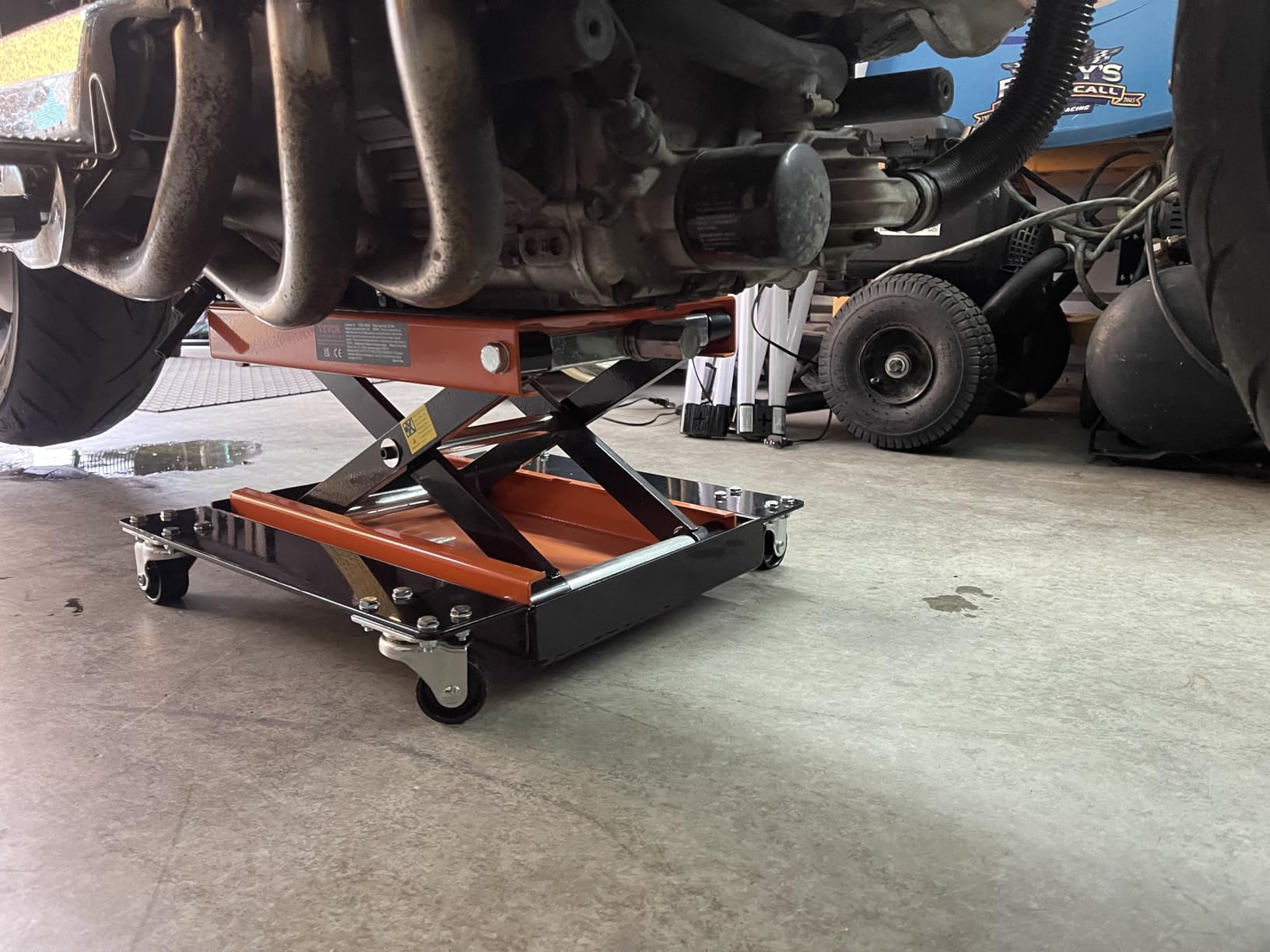 VEVOR Hydraulic Motorcycle Lift Table, 350 lbs Capacity Motorcycle Scissor Jack Lift with Wide Deck, J-Hooks, 4 Wheels, Hydraulic Foot-Operated Jack Stand for ATV Dirt Bikes customer photo 2