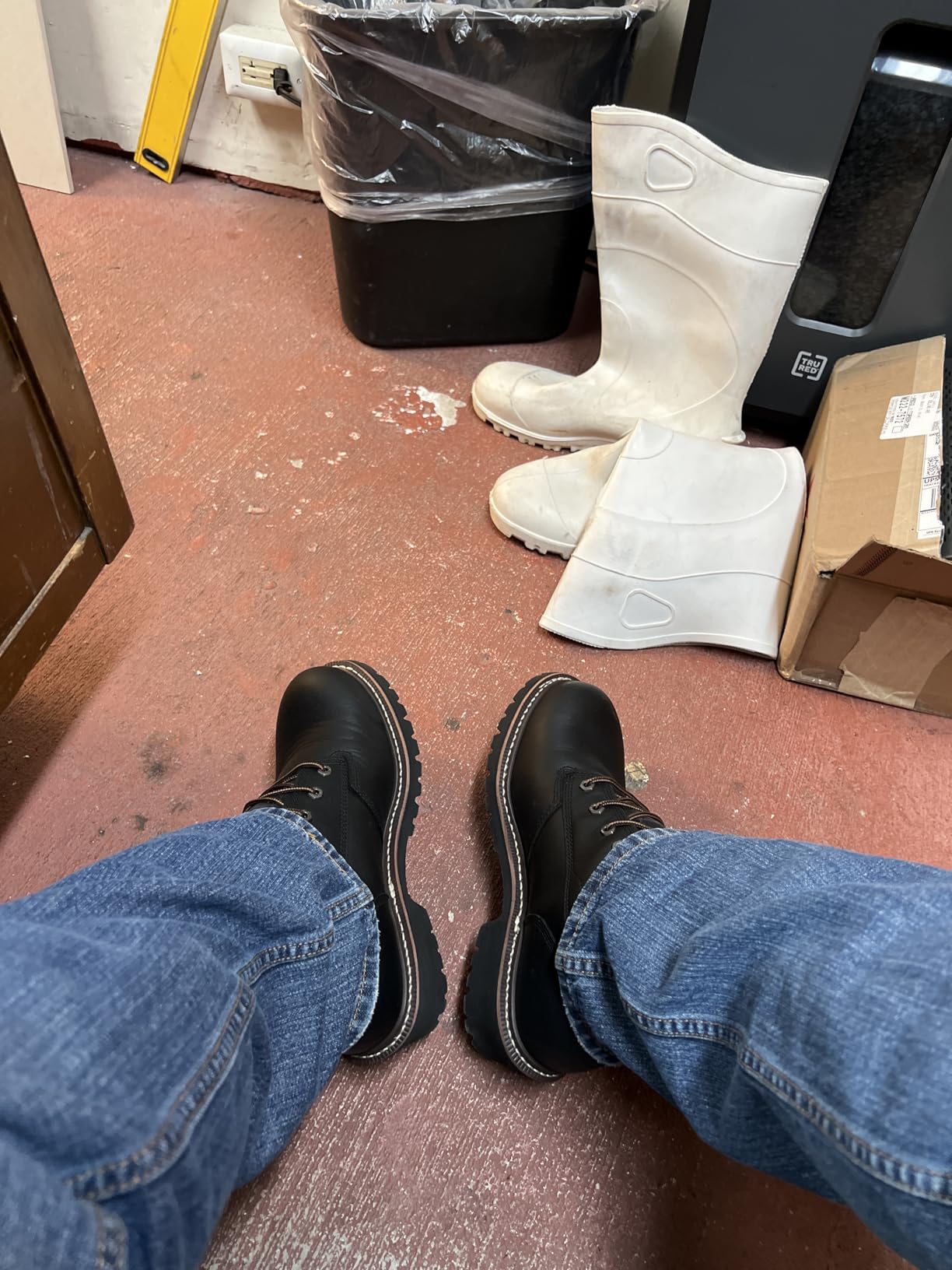 Ariat Men's Logger Shock Shield Waterproof Work Boot customer photo 2