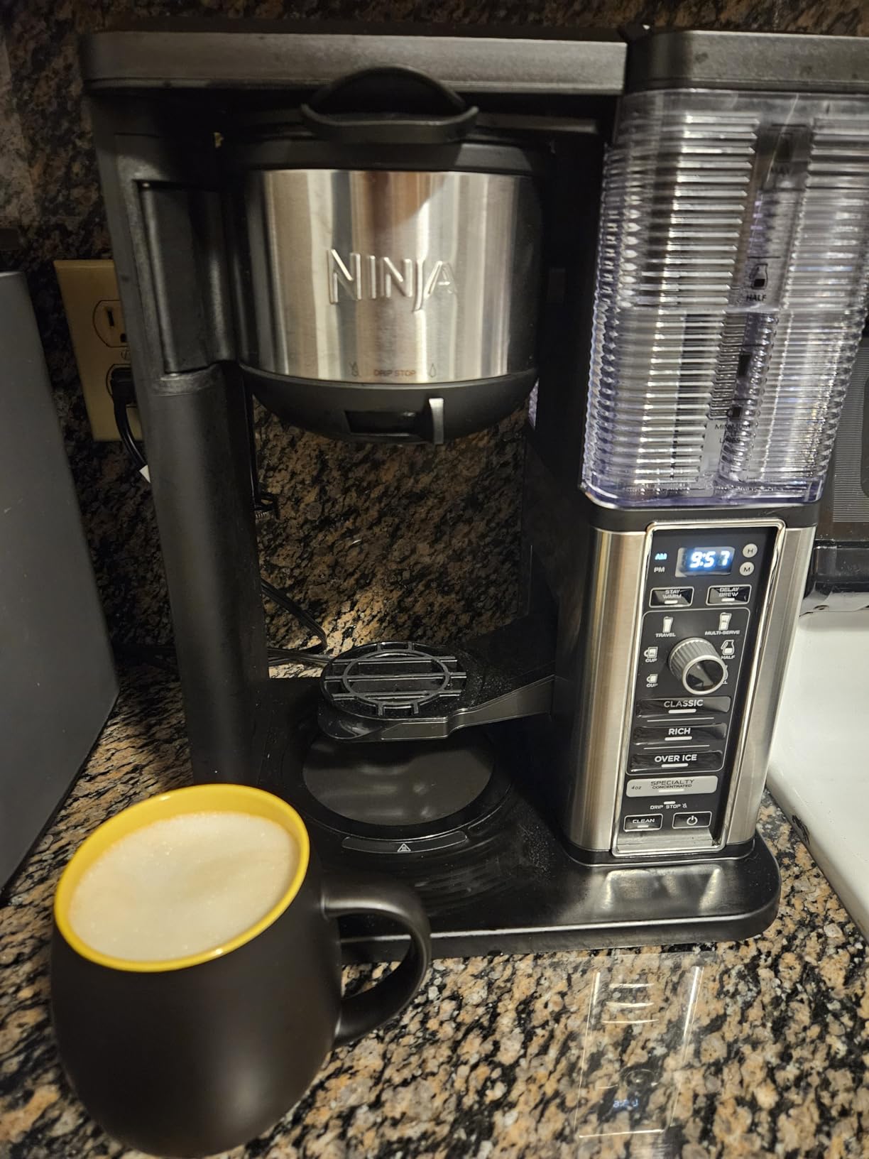 Ninja Hot & Iced XL Coffee Maker with Rapid Cold Brew, Black, CM371 | 4 Brew Styles, 8 Sizes Small Cup to Travel Mug, Single-Serve Coffee Brewer, 12-Cup Carafe, Removable Reservoir customer photo 1