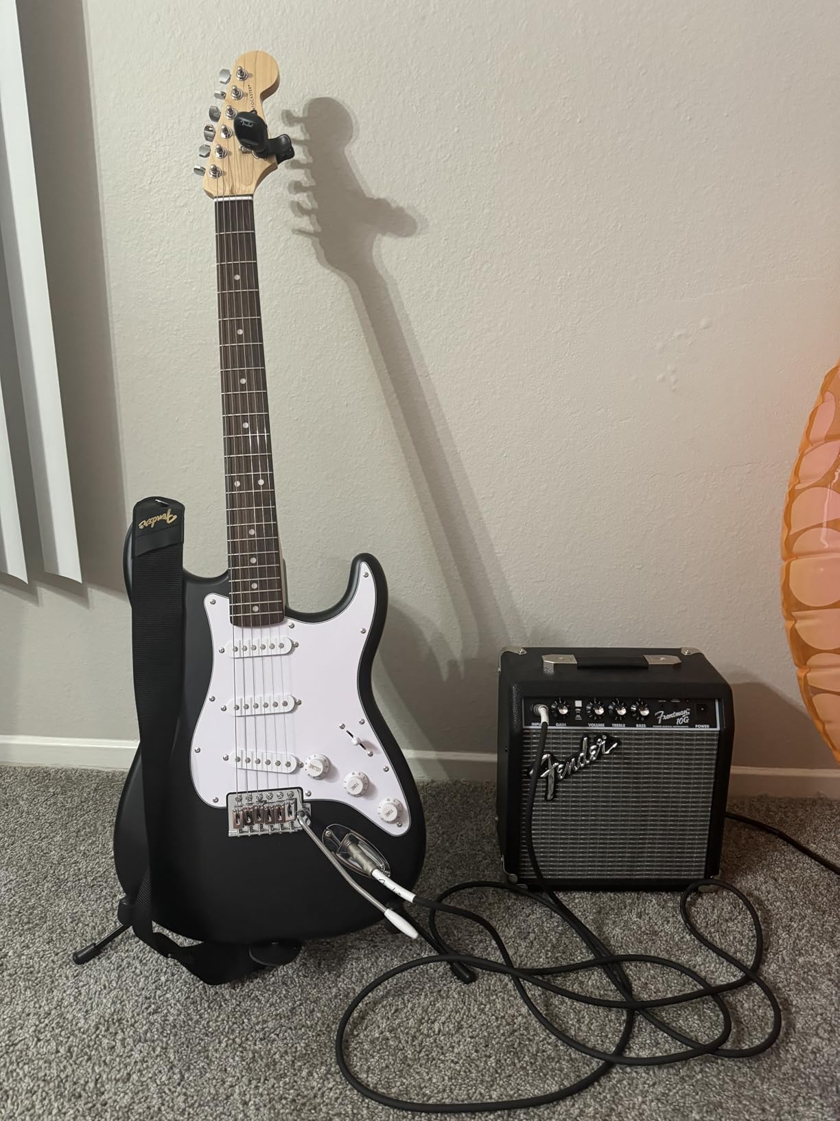 Fender Squier Debut Stratocaster Beginner Electric Guitar Kit, Matte Black | Complete starter pack with Frontman 10G amp, padded gig bag, strap, free lessons, 2-year warranty included customer photo 2