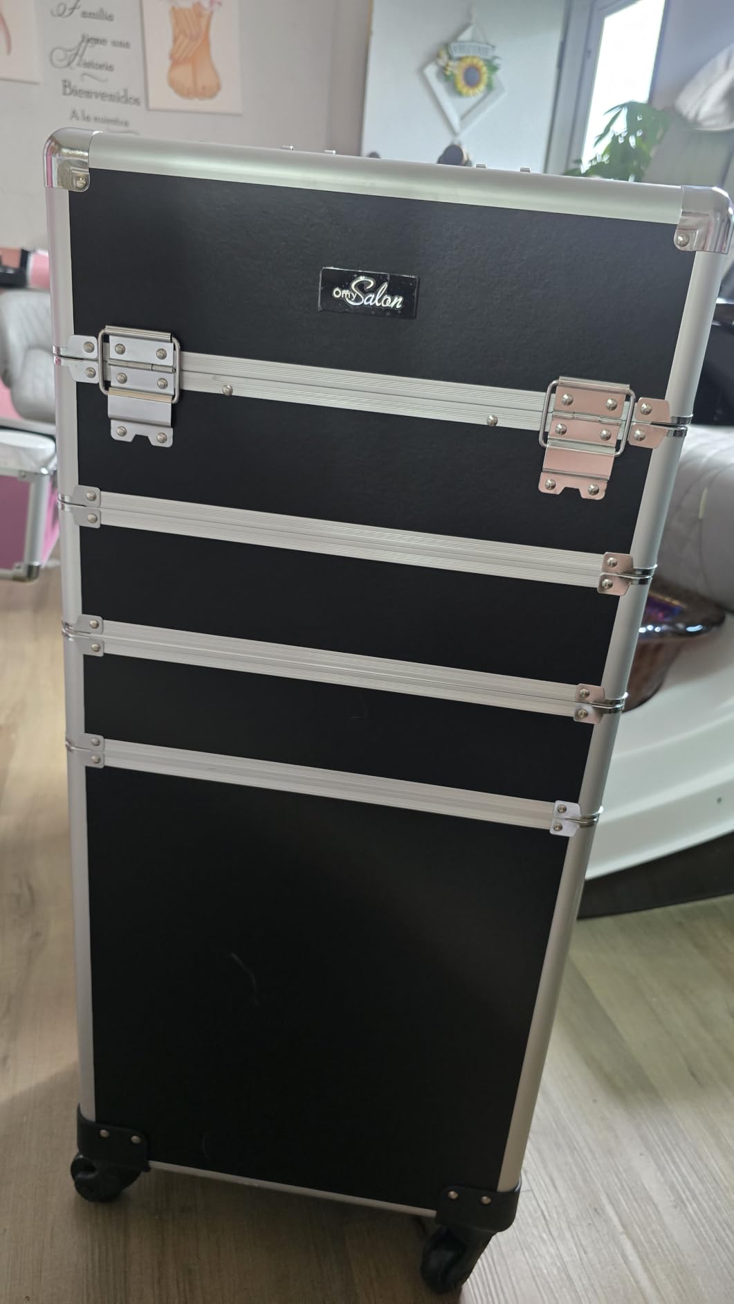 4 in 1 Rolling Makeup Train Case with Light & Mirror, Interchangeable Cosmetic Box, Cosmetology Caboodle Case on 360° Wheels, Beauty Storage Luggage(Black) customer photo 1
