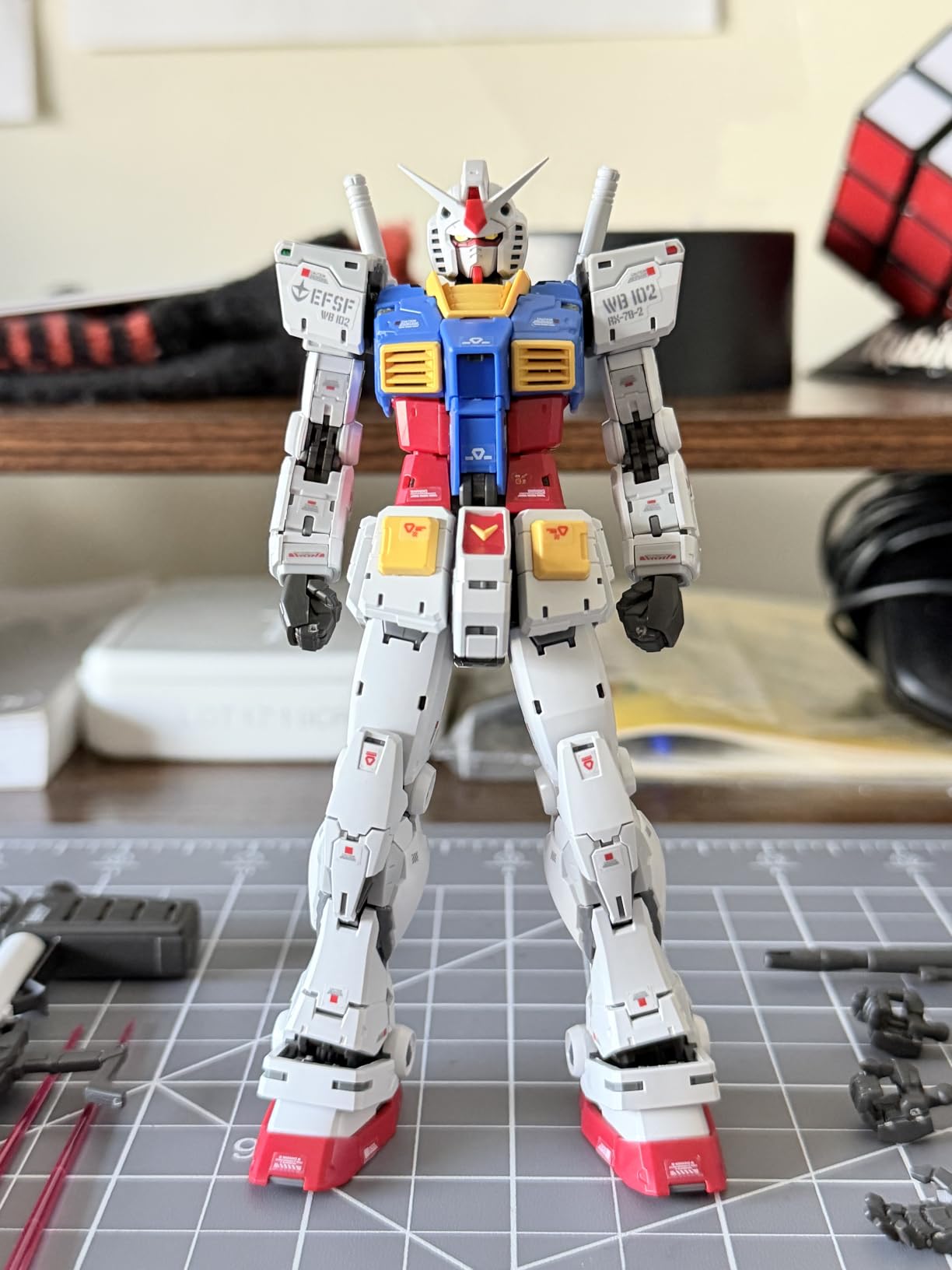 Bandai Hobby - Mobile Suit Gundam - RX-78-2 Gundam ver. 2.0 RG 1/144 Model Kit customer photo 1
