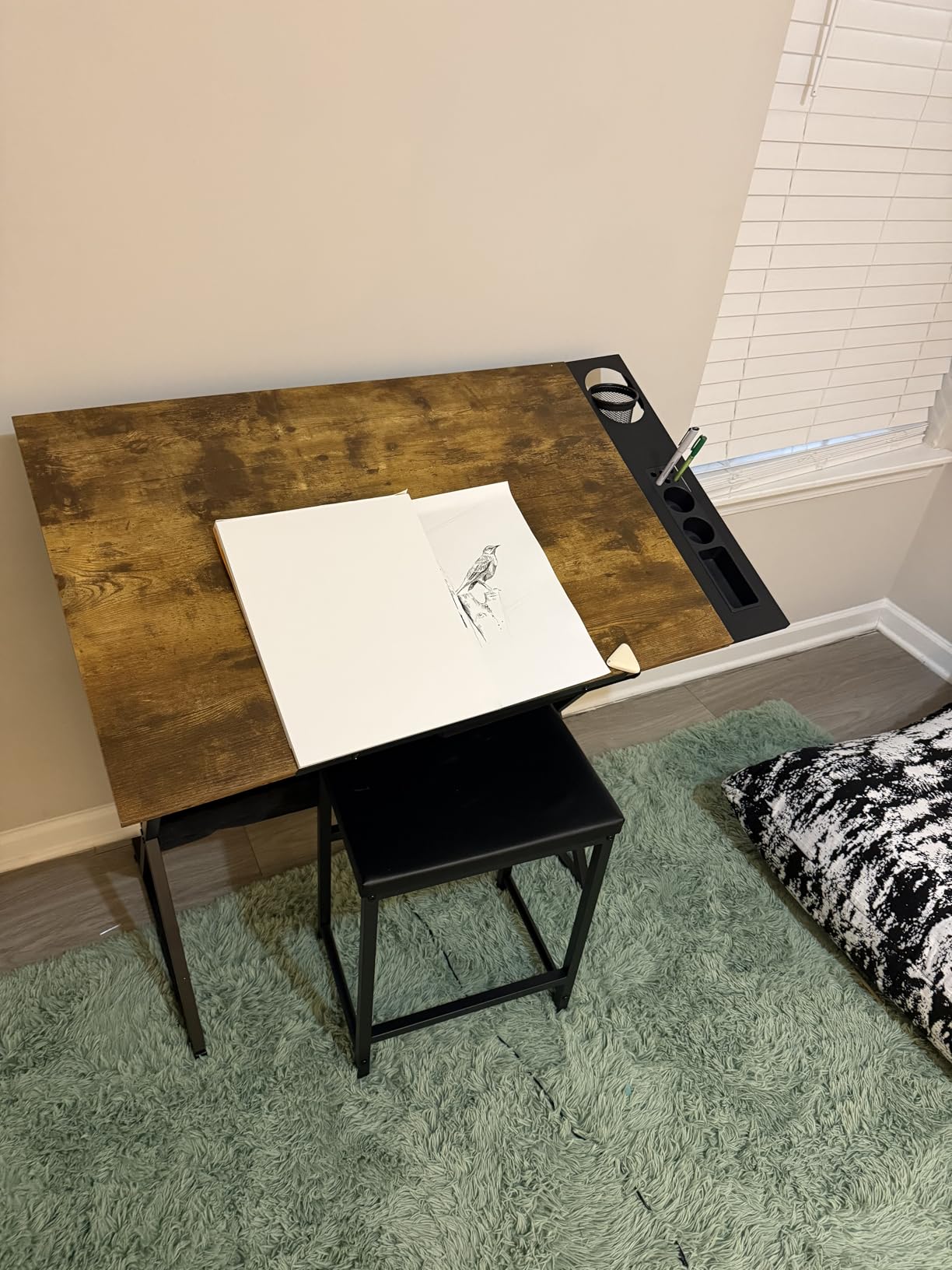 VECELO Drafting Table Art Desk Art Table Adjustable Drawing Table Tilted Tabletop with 2 Storage Drawers and Stool, Drawing Desk for Artist Painters Drawing, Crafting, Reading, Writing, Rustic Brown customer photo 1