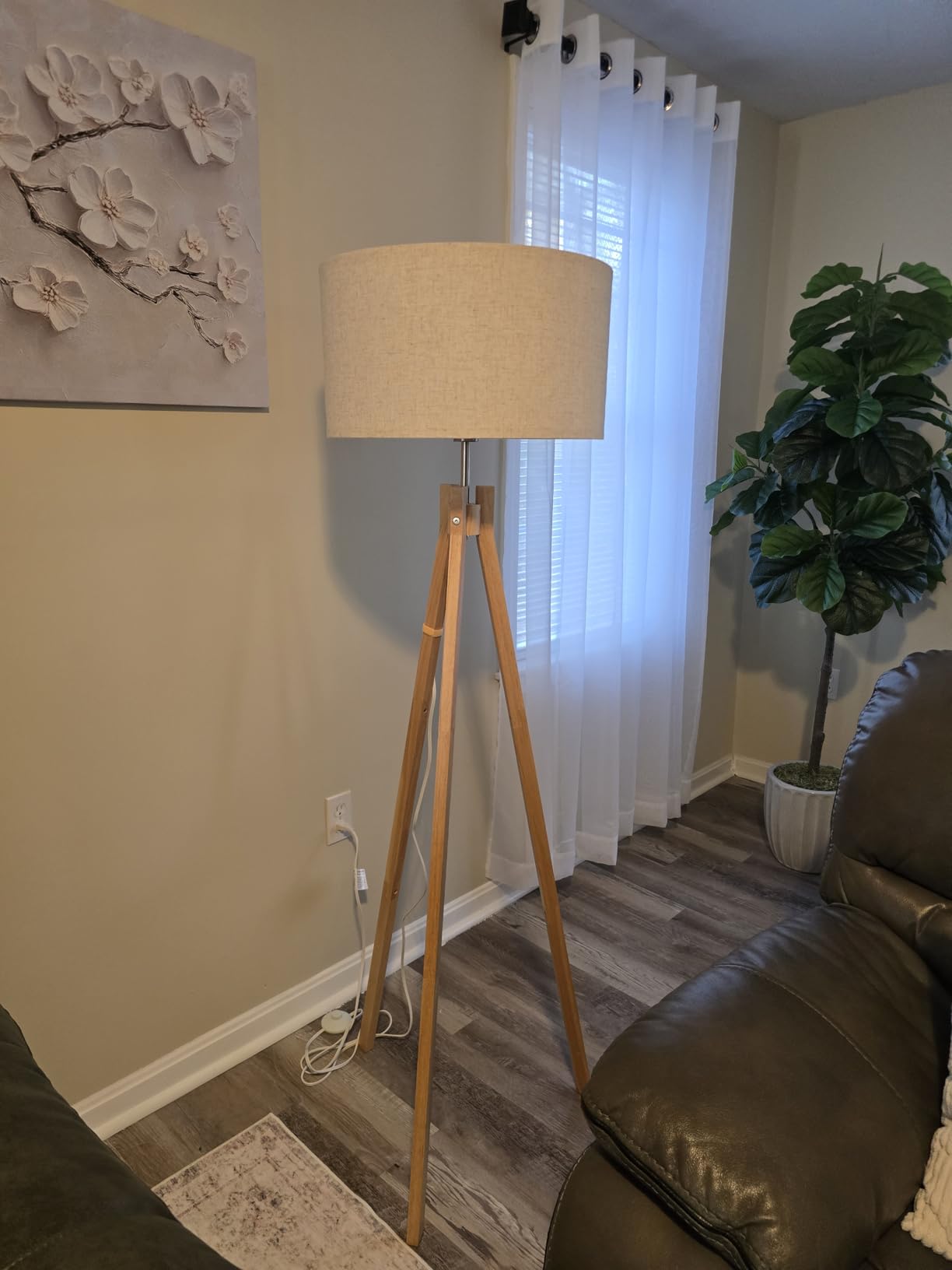 ELYONA Wood Tripod Floor Lamp, Mid Century Reading Standing Lamp with 3 Color Temperatures & Linen Shade, Modern Night Light for Bedroom, Farmhouse, Living Room, Office, 9W LED Bulb Included, Brown customer photo 1