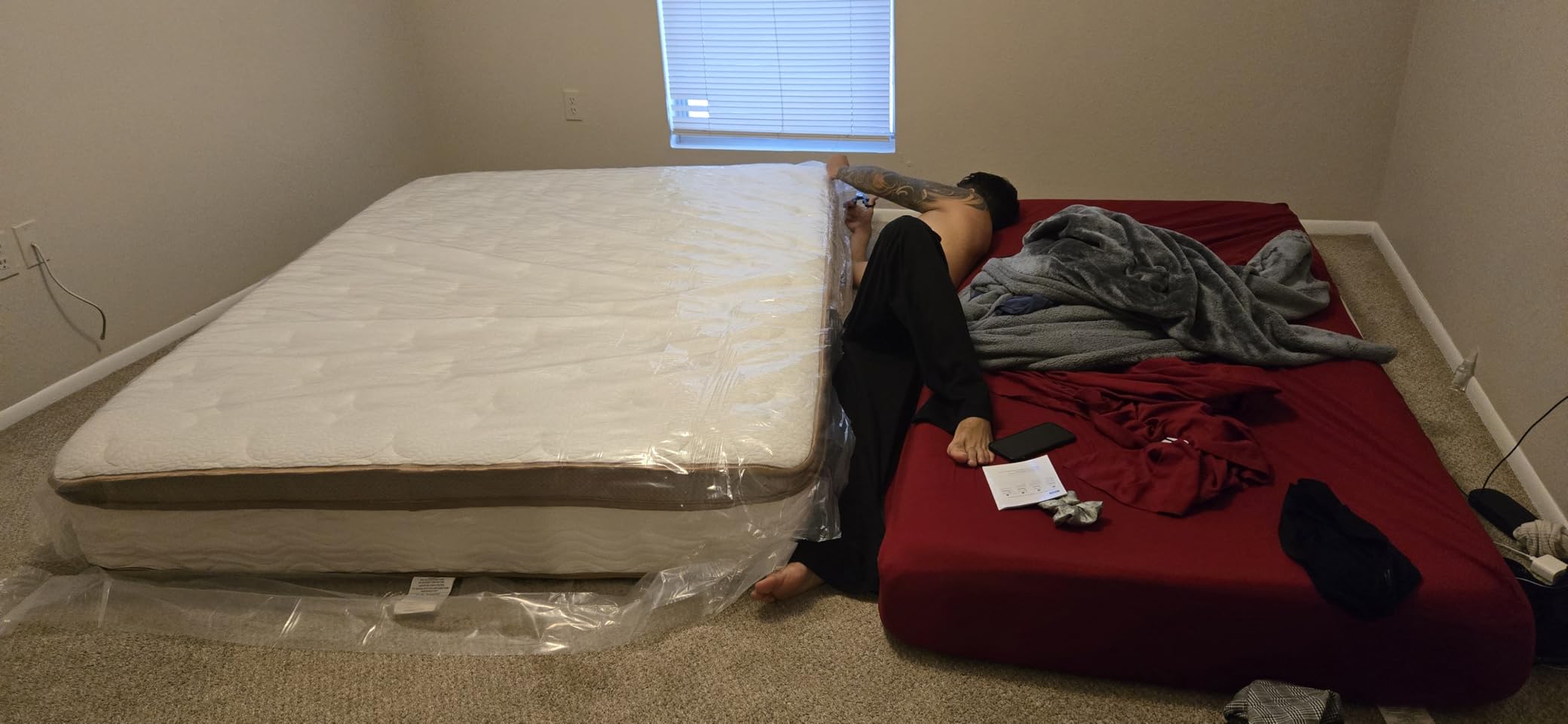 BedStory Queen Mattress 14 Inch - Firm Hybrid Mattress with Orthopedic Spinal Support for Back Pain - 2.0mm Advanced Pocket Spring and Motion Isolation Technology, CertiPUR-US Certified customer photo 2