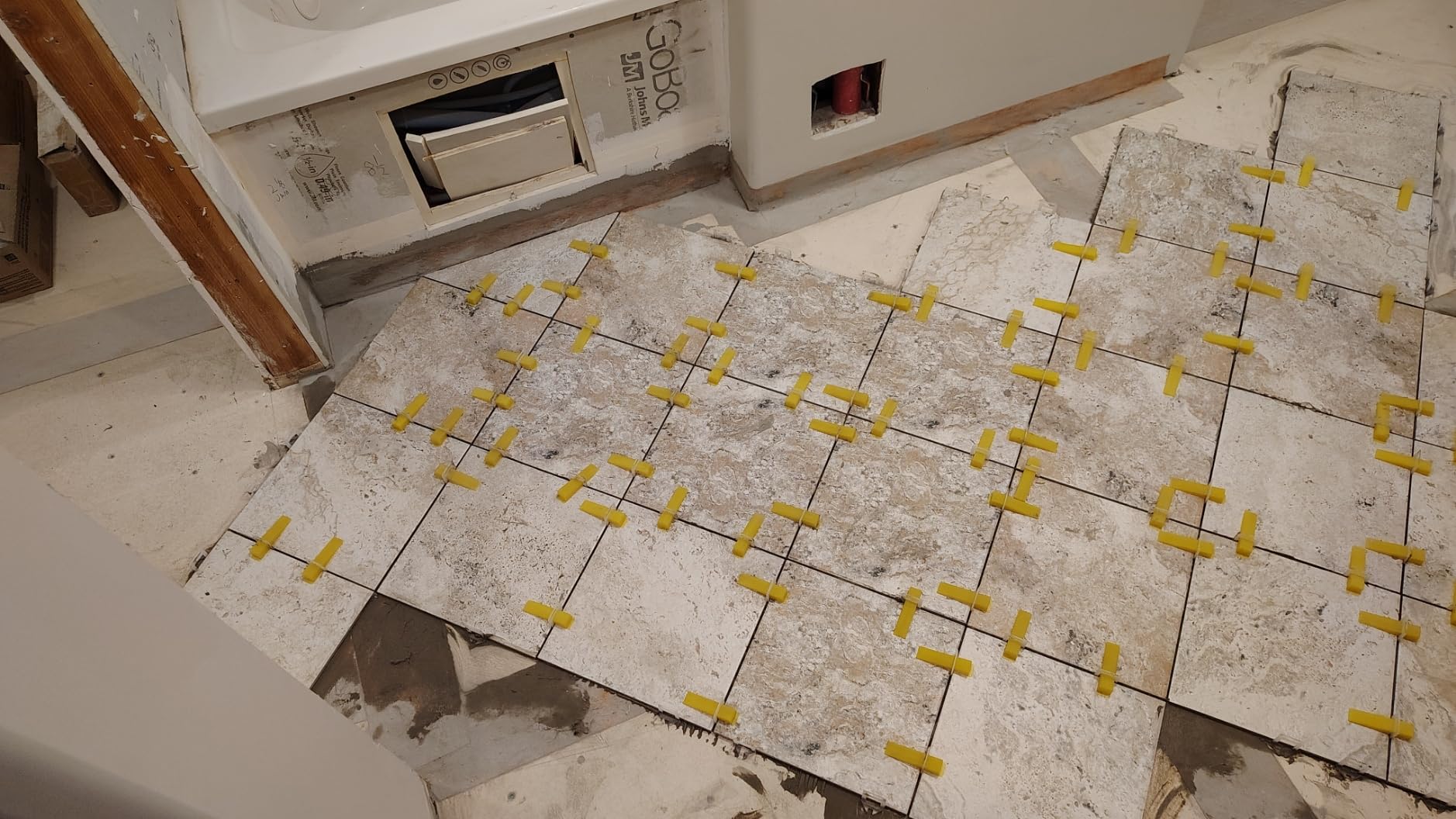 DGSL Tile Leveling System with Rubber Mallet and Tile Plier - 1000-Piece Tile Spacers 1/8 Inch Tile Clips and 200-Piece Reusable Wedges Tile Leveling Tools for Tiles and Stone Installation customer photo 2