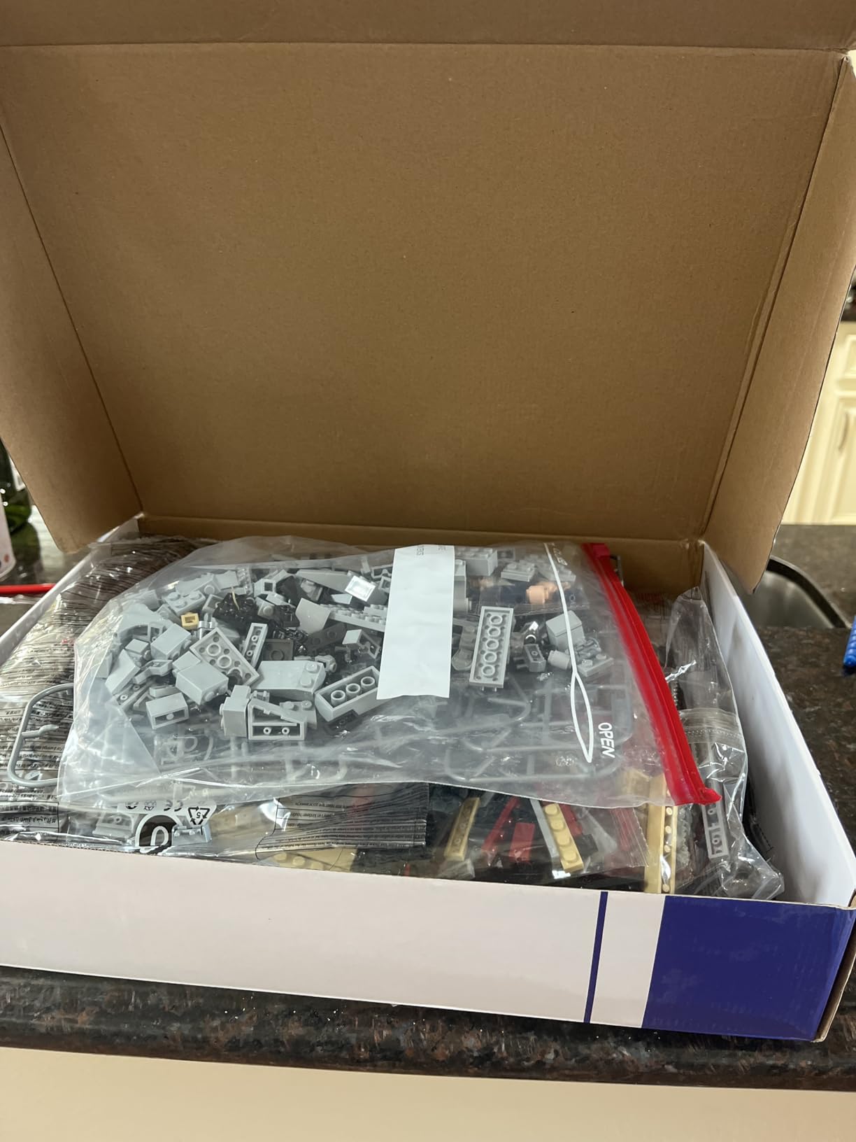 SEMKY Military Series USS Missouri BB-63 MOC Building Blocks and Engineering Toy (2228 Pieces), WW2 Warship for Kid and Military Fan customer photo 2