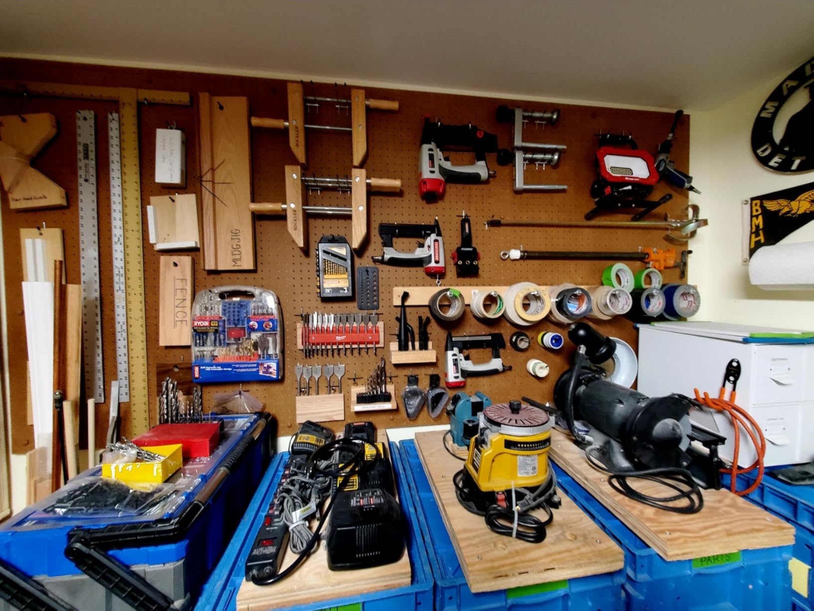 300-Piece Pegboard Hook Set, Pegboard Organizer Accessories for Hanging, Durable Metal Hooks customer photo 2