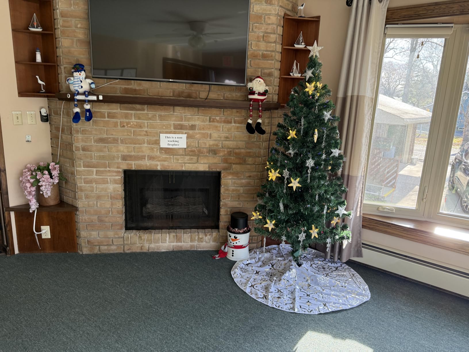 Juegoal 6ft Pre-Lit Artificial Christmas Tree, Lighted Optical Fiber Xmas Trees with Warm White Large Stars & Color Changing Optical Fiber Lights, Party Home Holiday Green Fake Tree with Metal Legs customer photo 1