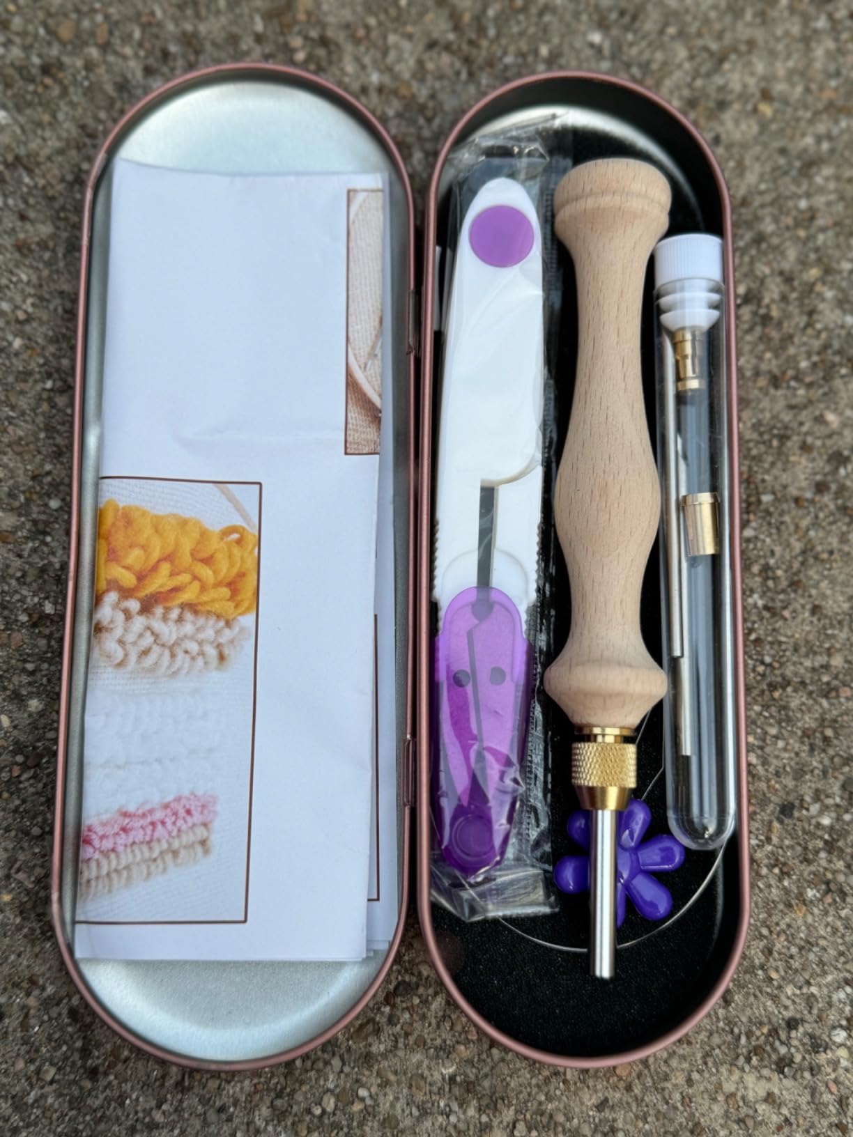 Punch Needle Kit with Storage Box,Adjustable Punch Needle Tool with1.6mm/2mm/2.5mm/3.5mm/5mm Metal Needles,Needle Punch Set Adults Beginner for DIY Craft Perfect for Decoration and Gifts(Blue) customer photo 1