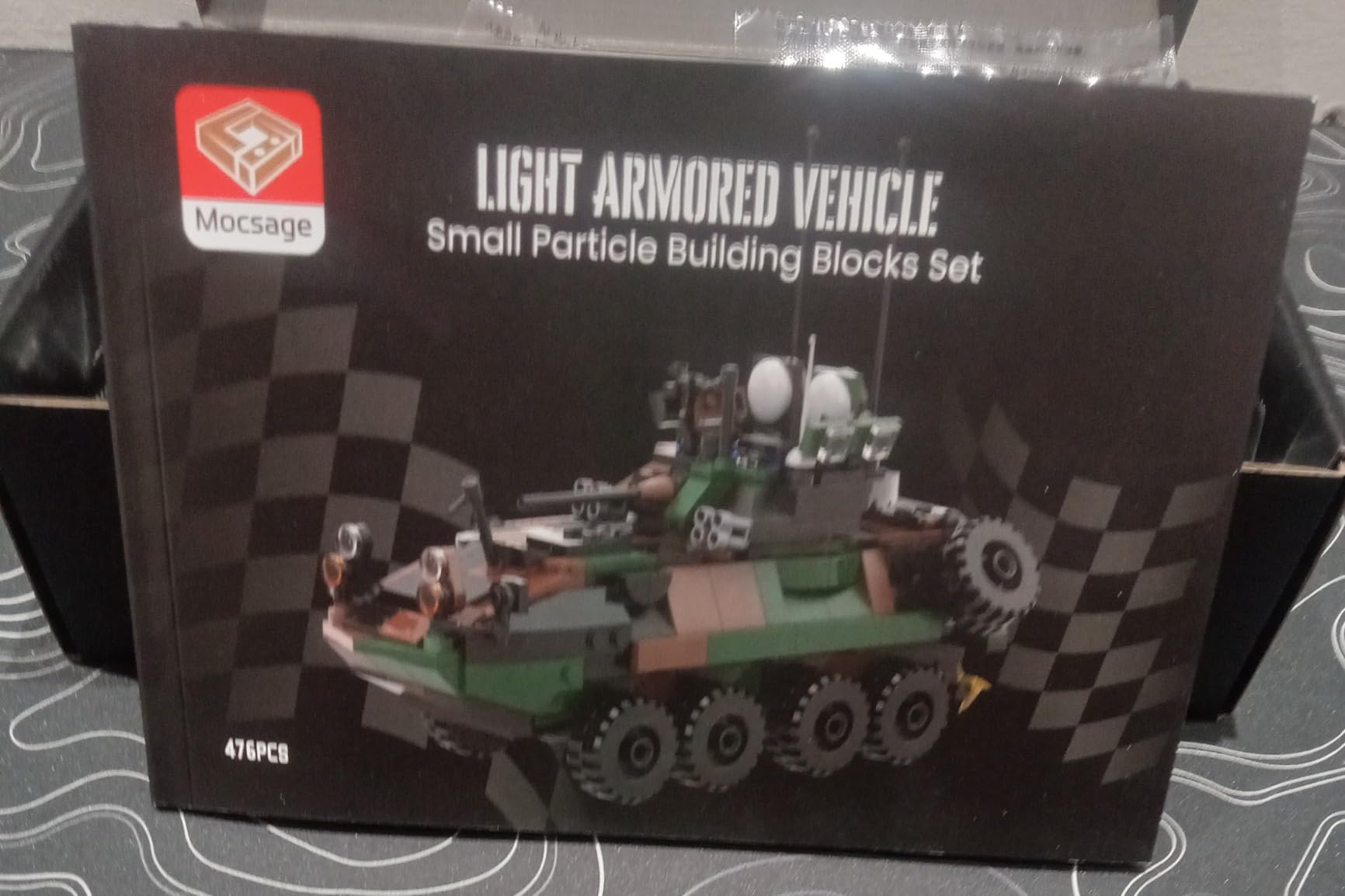 LAV-25 Infantry Fighting Vehicle Building Blocks and Construction Toy, Collectible WW2 Military-Themed Model to Build and Display, Great Gift (476PCS) customer photo 2